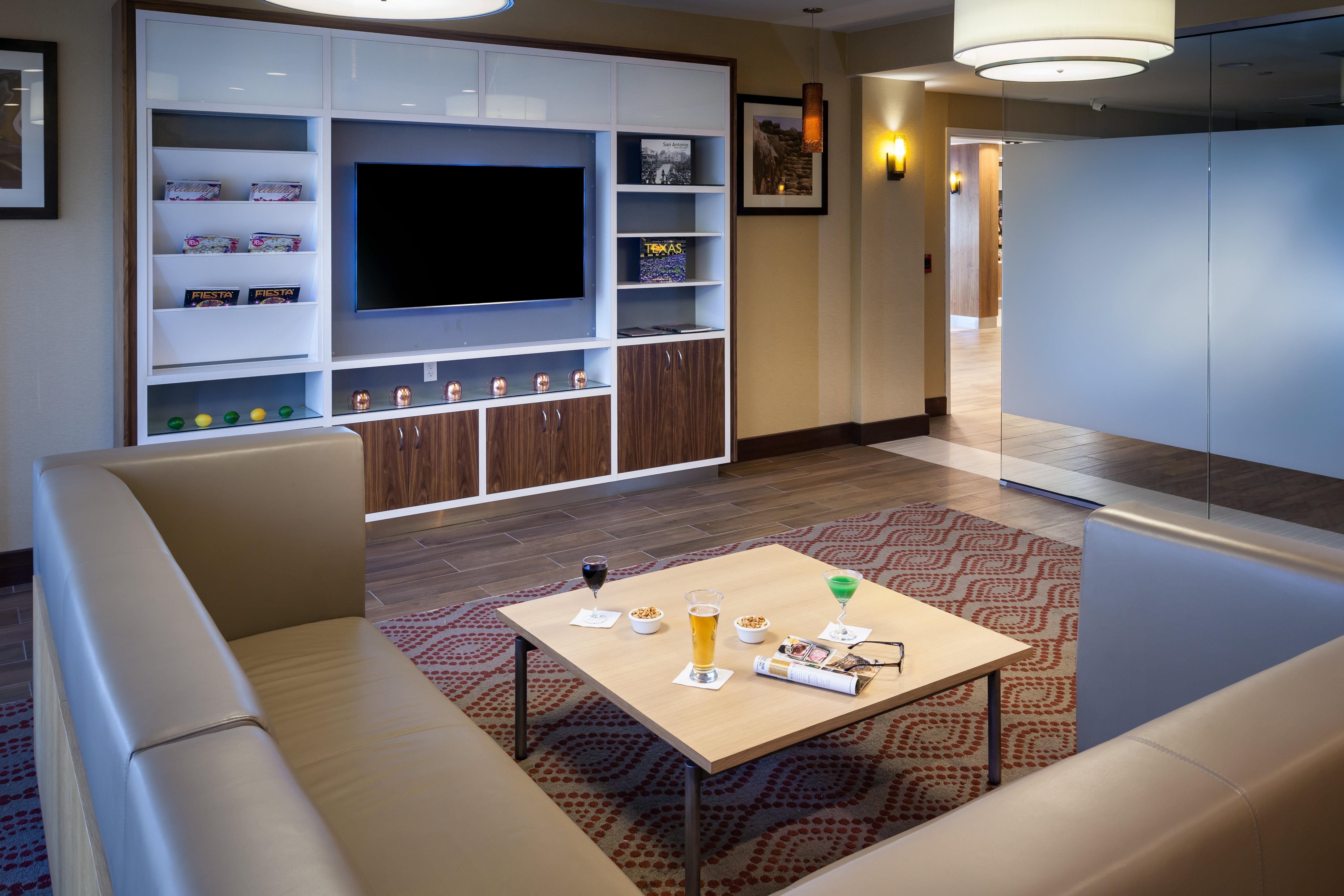 Holiday San Antonio-downtown/market Square, An Ihg Hotel 3*