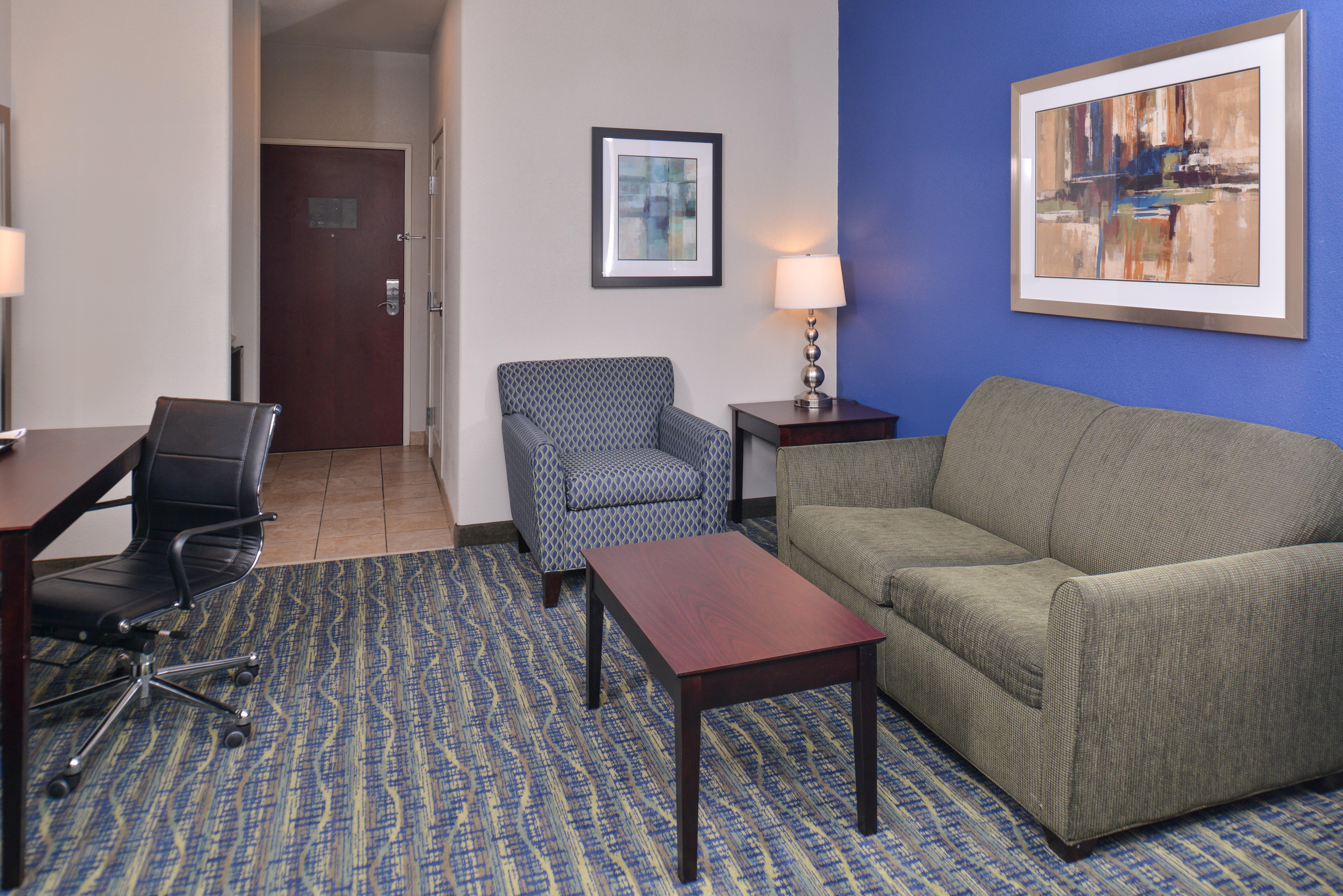 Hotel Express & South San Antonio