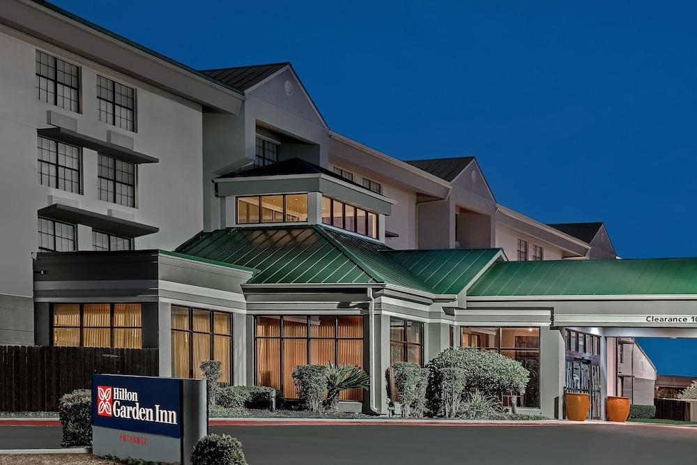 Hilton Garden Airport San Antonio