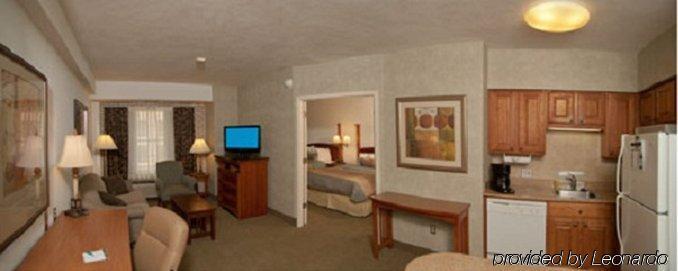 Staybridge Airport By Ihg 3*
