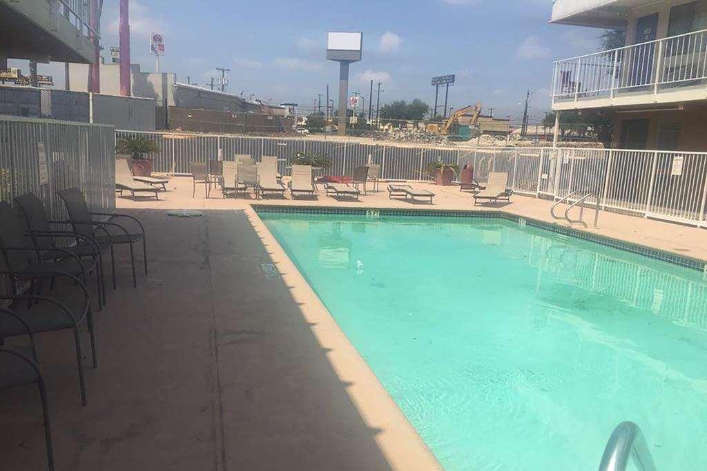 Travelodge By Wyndham Lackland Afb North