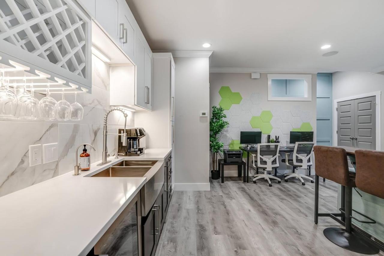 Villa Luxury 6br/5ba + Hot Tub Near Dt