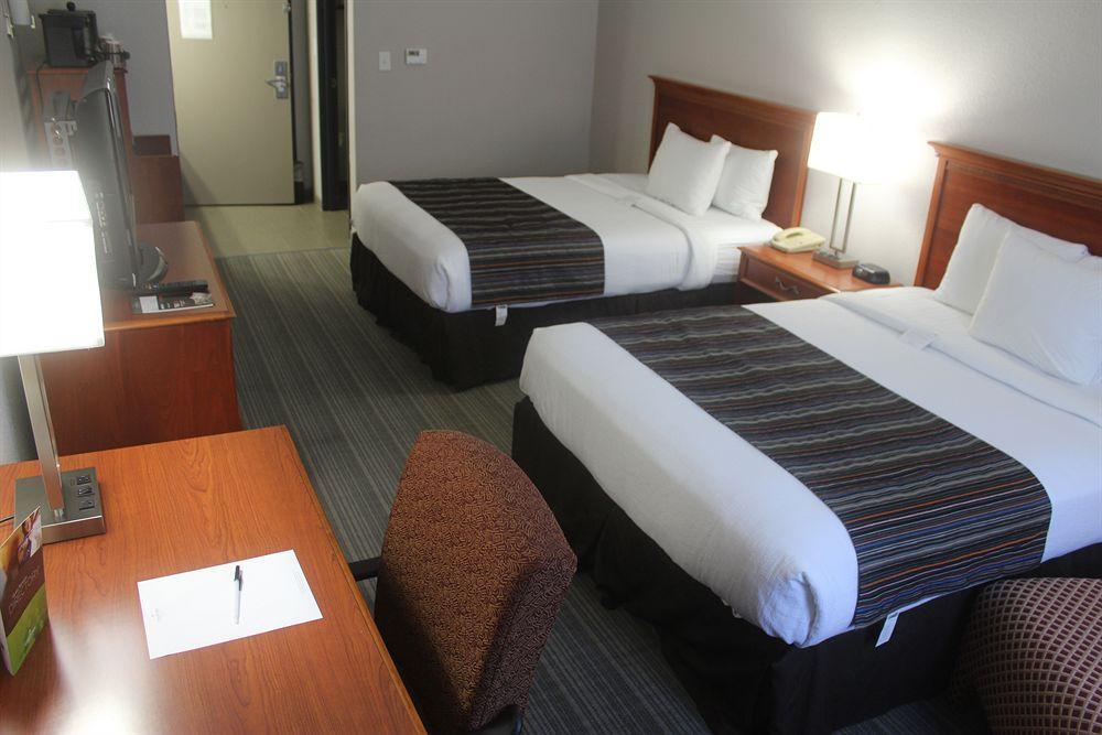 Country & By Radisson, Lackland Afb , Tx 3* San Antonio