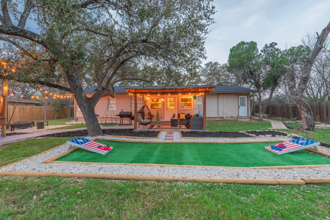 Texas Vacation Home, Game & Pool By Sixflags Holiday home *