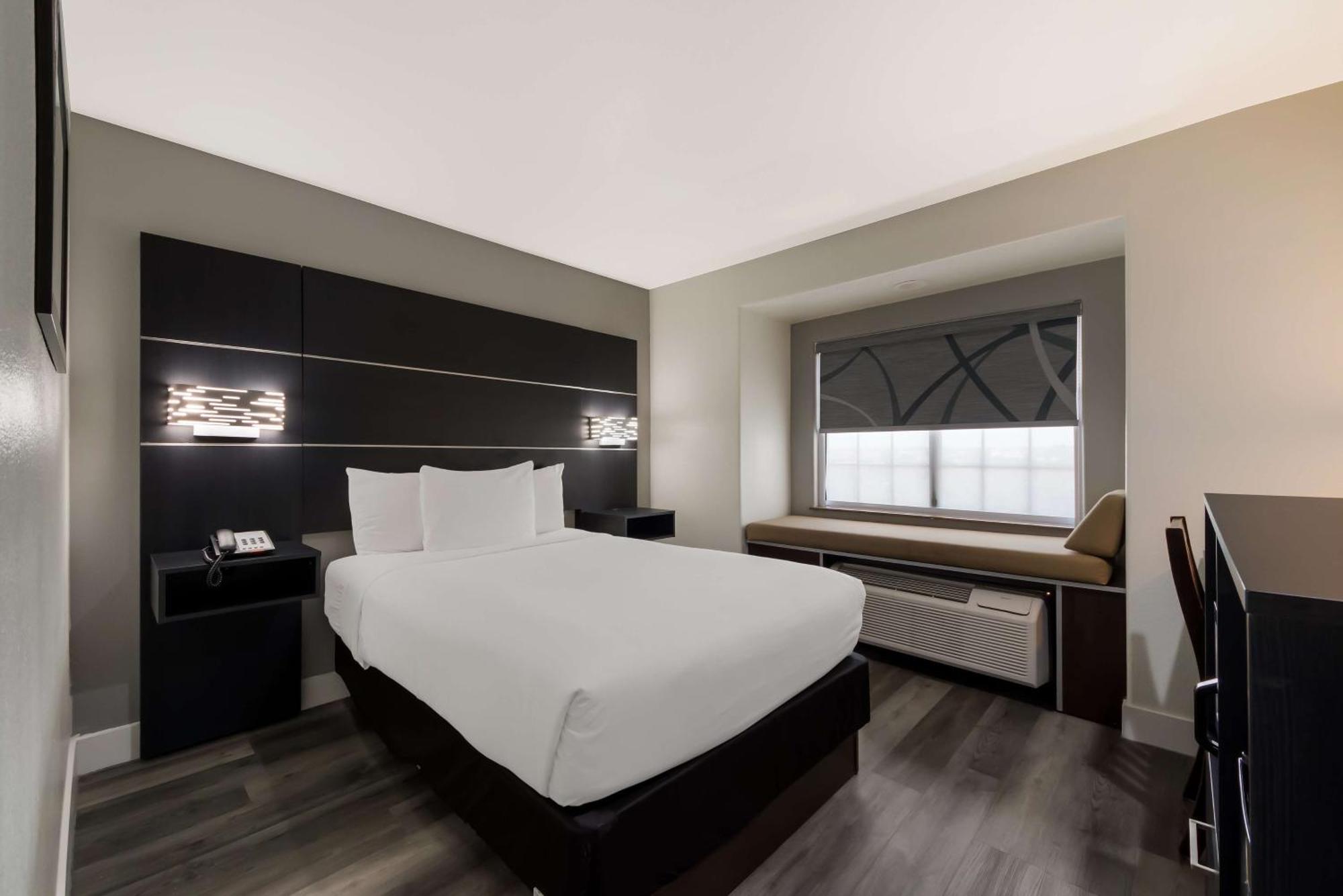 Western Seaworld Hotel 3*