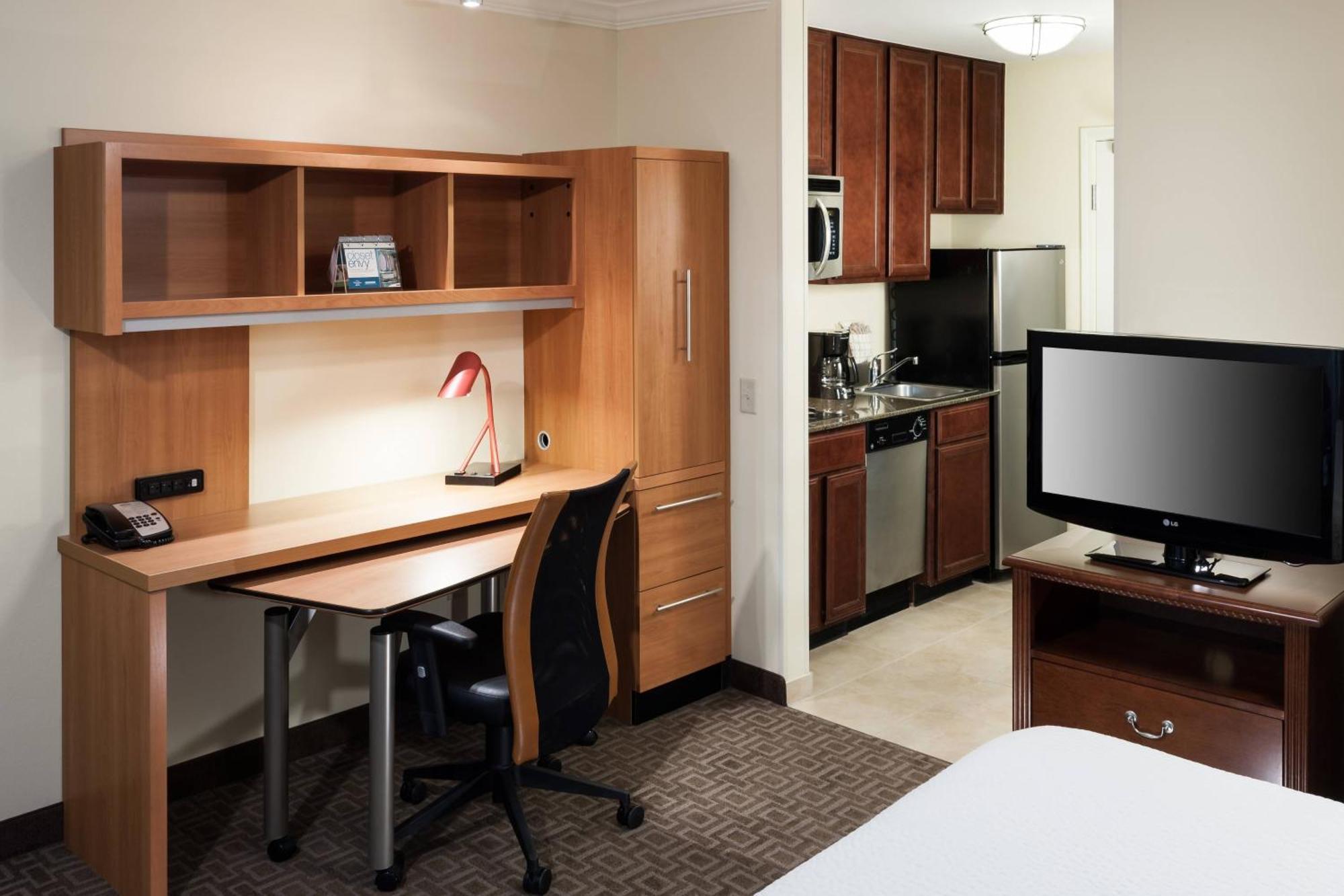 Towneplace By Marriott Airport Hotel 3*
