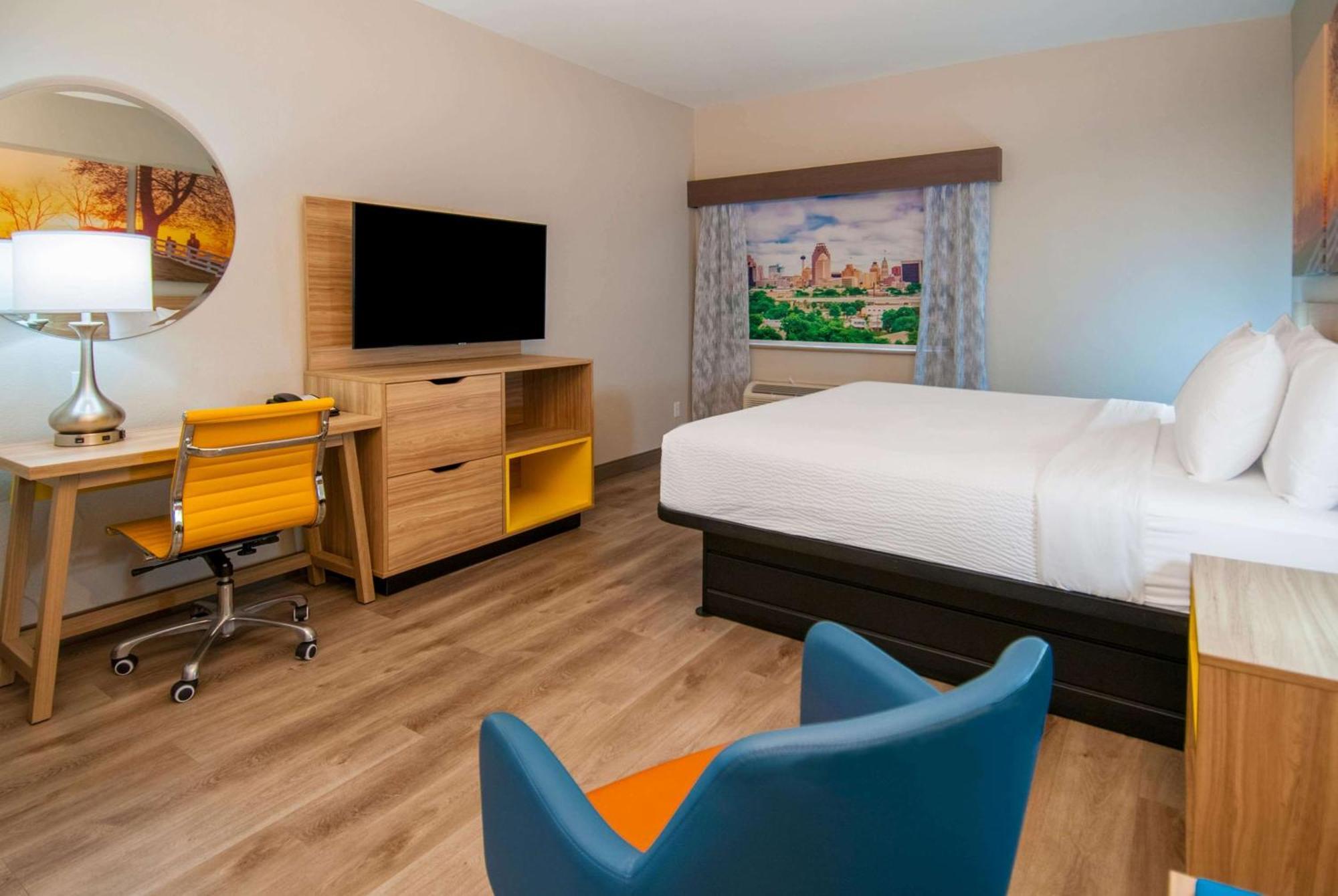 Hotel Days & By Wyndham North/stone Oak