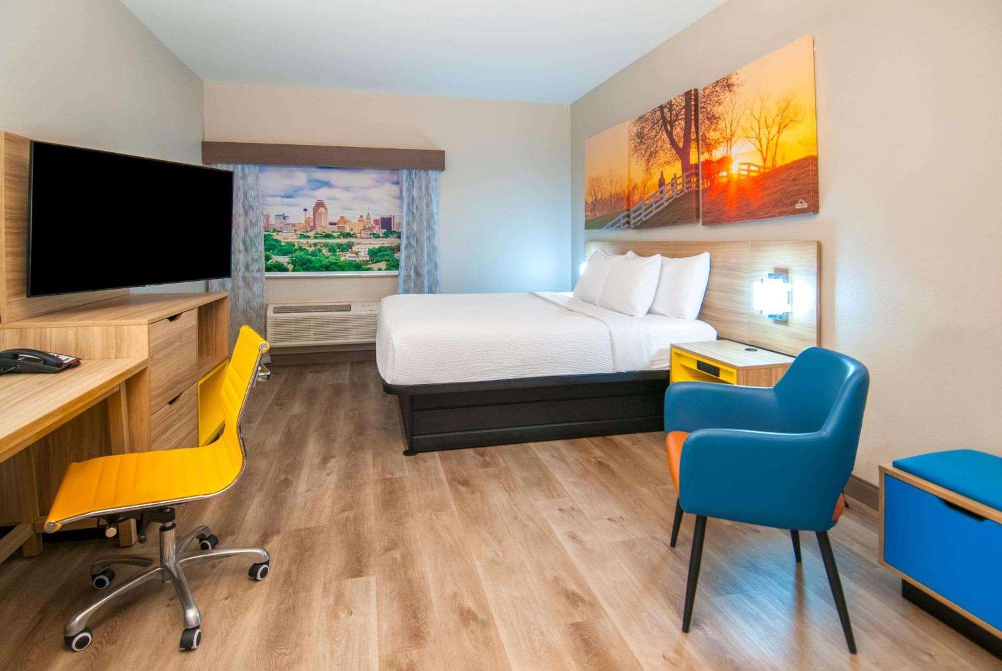 Days & By Wyndham North/stone Oak Hotel San Antonio