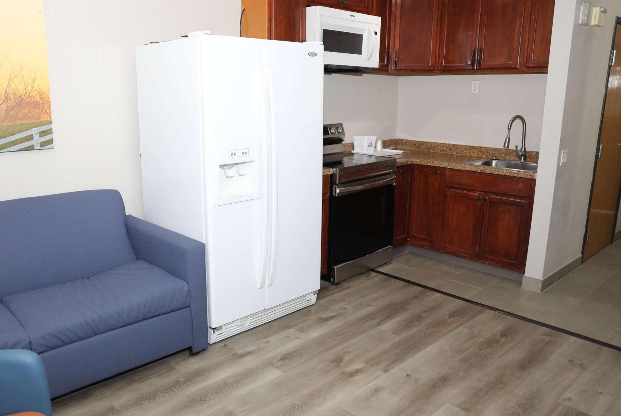 Days & By Wyndham North/stone Oak San Antonio