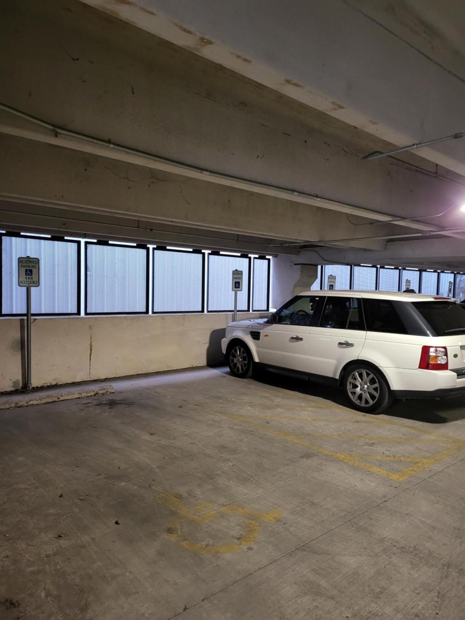 Beautiful On Riverwalk W King Ste Free Parking Pet Friendly Centrally Located On The Riverwalk