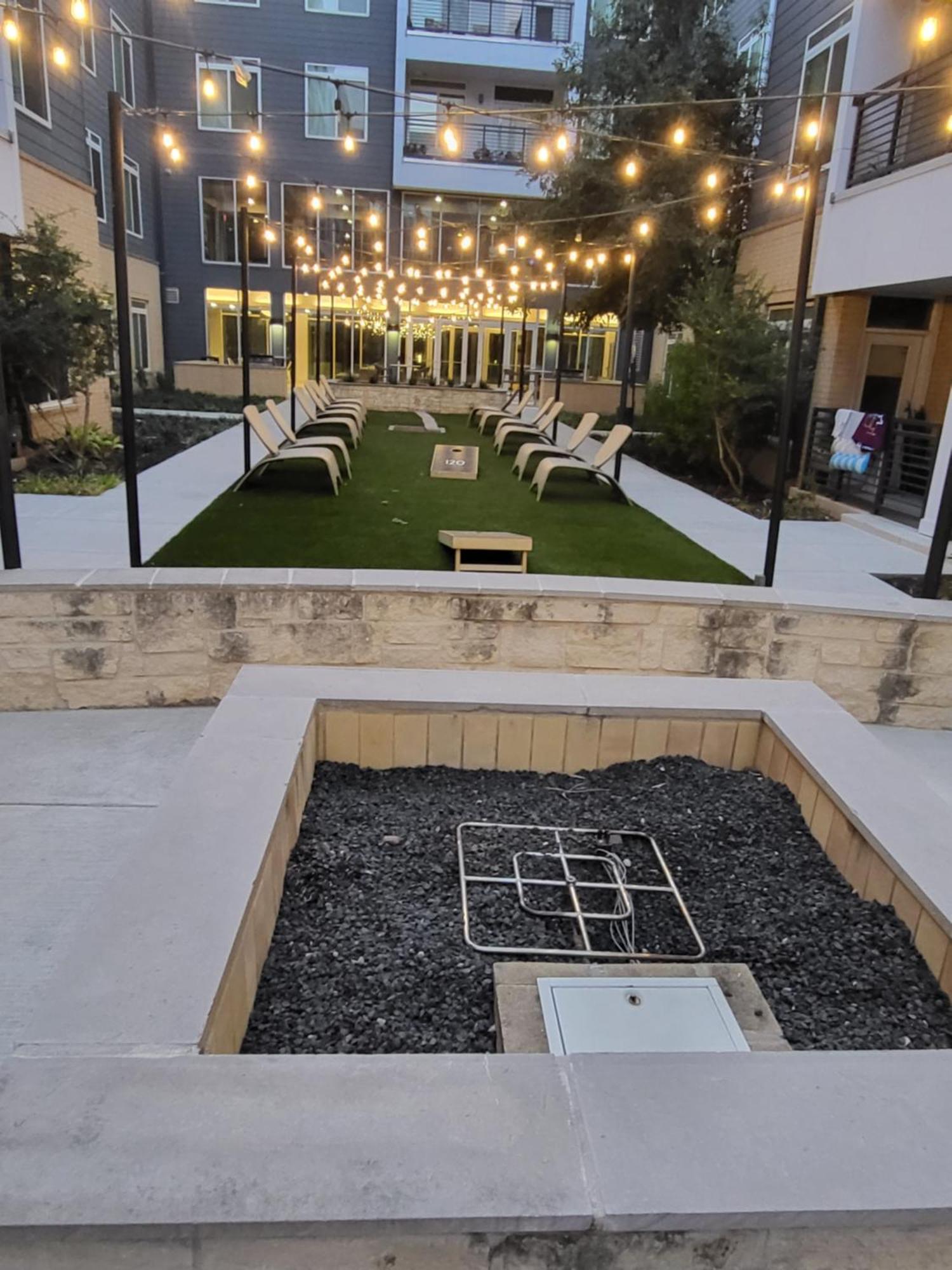 Apartment Beautiful On Riverwalk W King Ste Free Parking Pet Friendly Centrally Located On The Riverwalk *