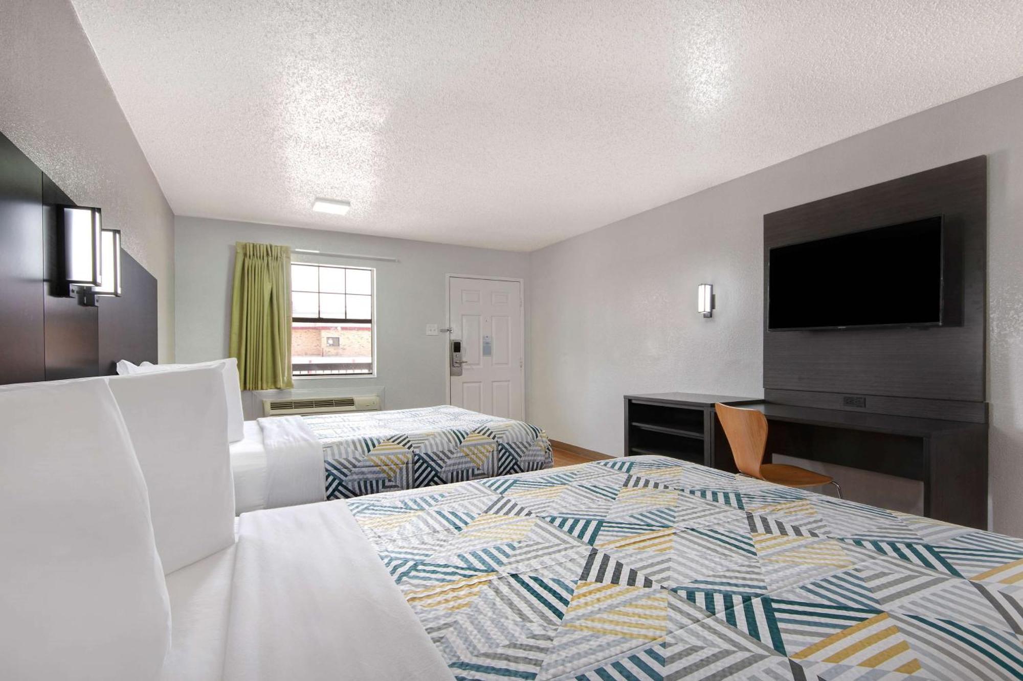 Hotel 6 Tx Northwest Medical Center 2*