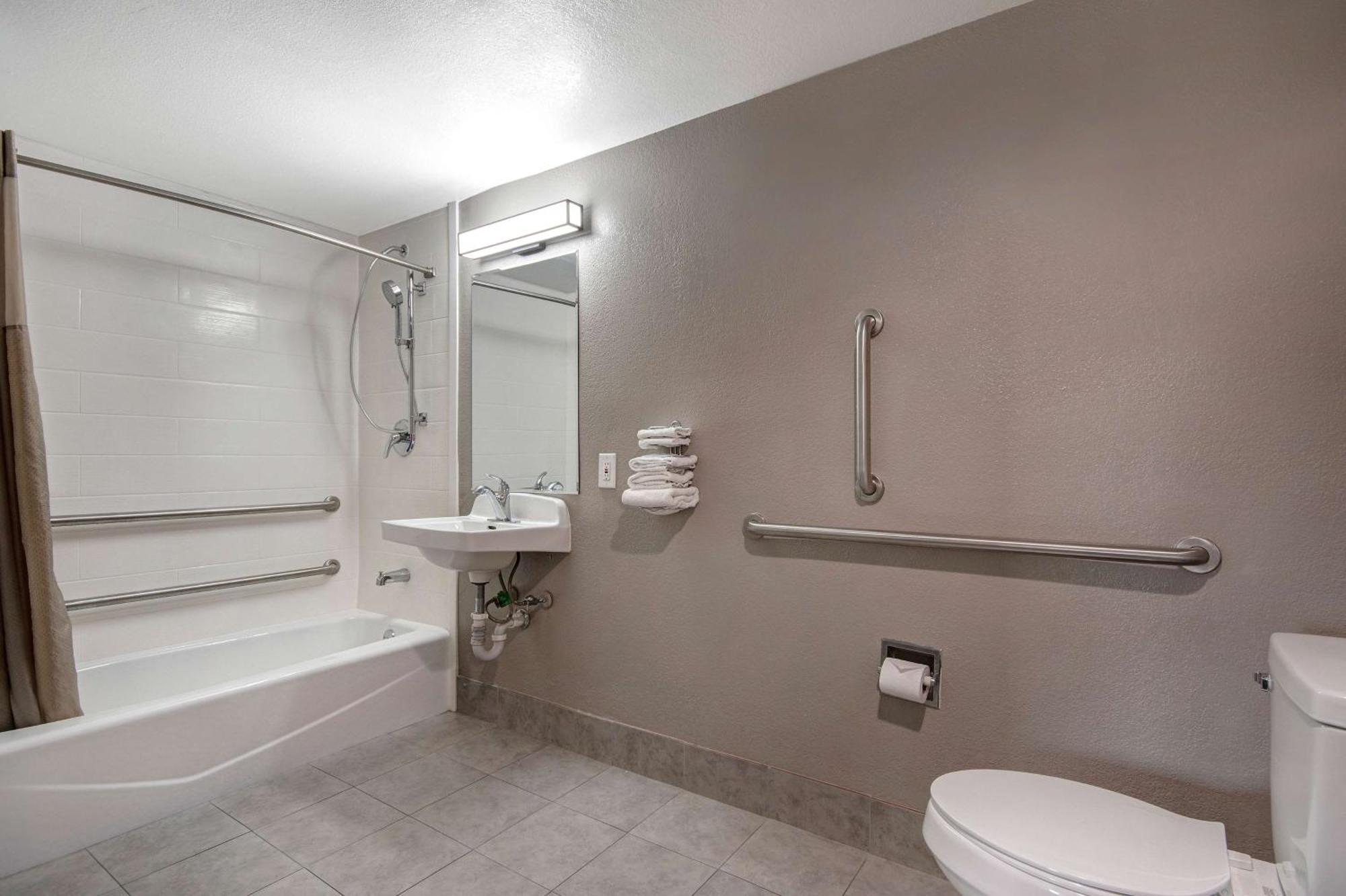 6 Tx Northwest Medical Center 2* San Antonio