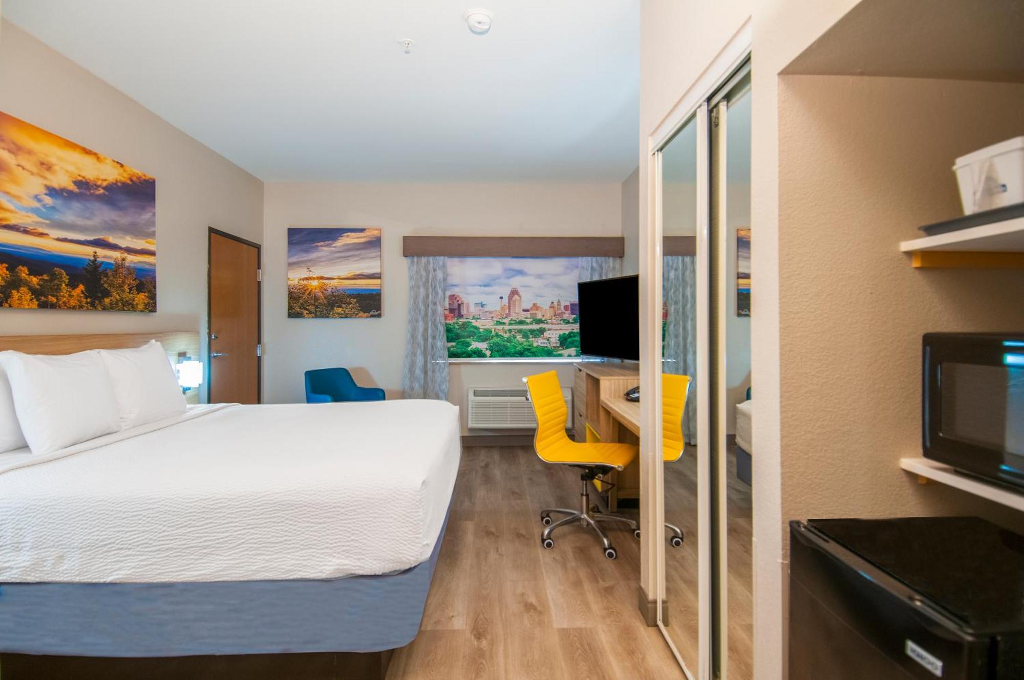 Hotel Days & By Wyndham North/stone Oak San Antonio