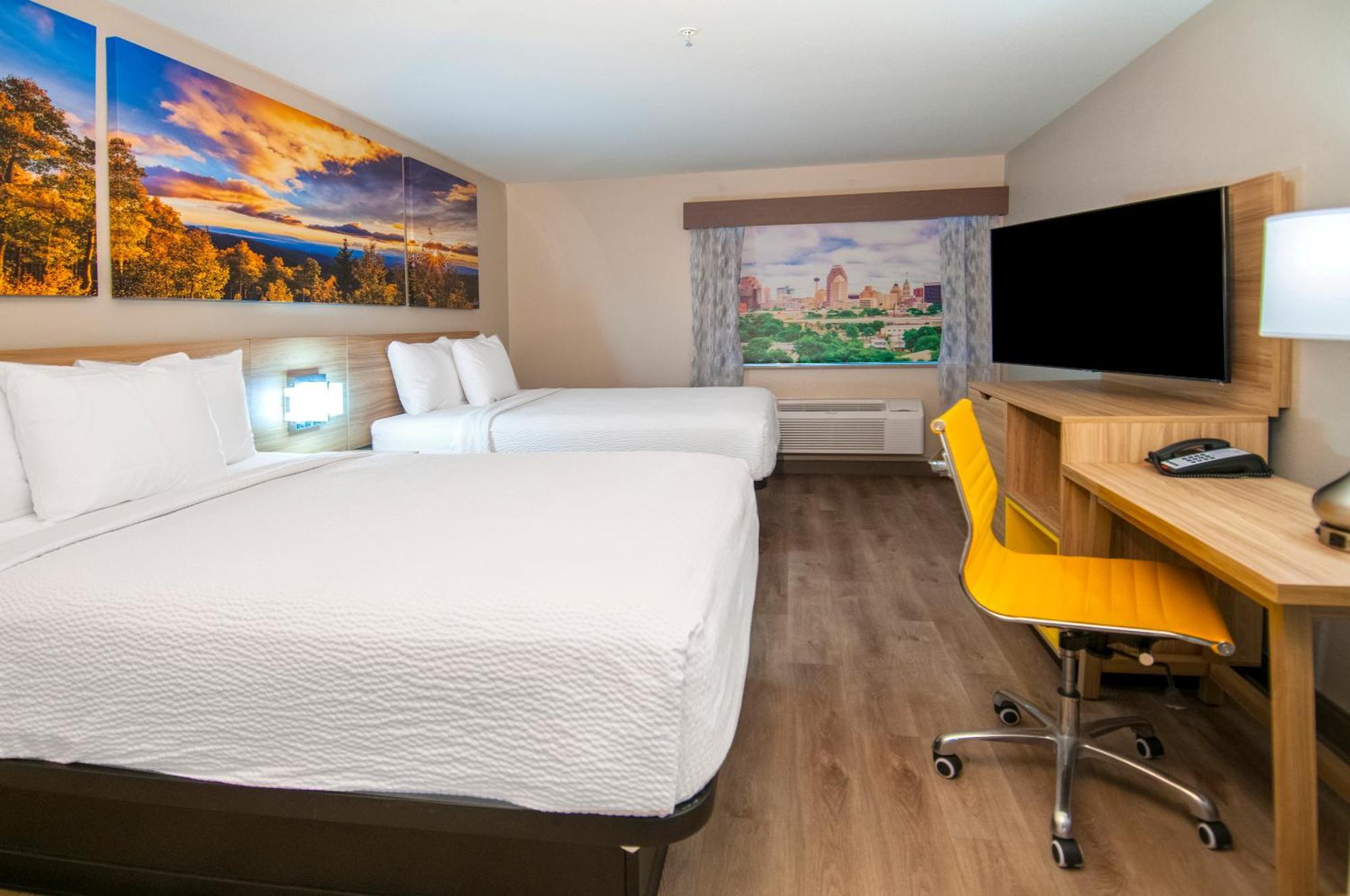 Hotel Days & By Wyndham North/stone Oak 2*