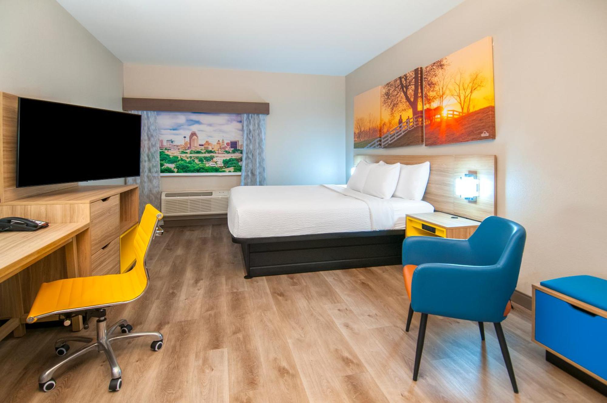 Hotel Days & By Wyndham North/stone Oak