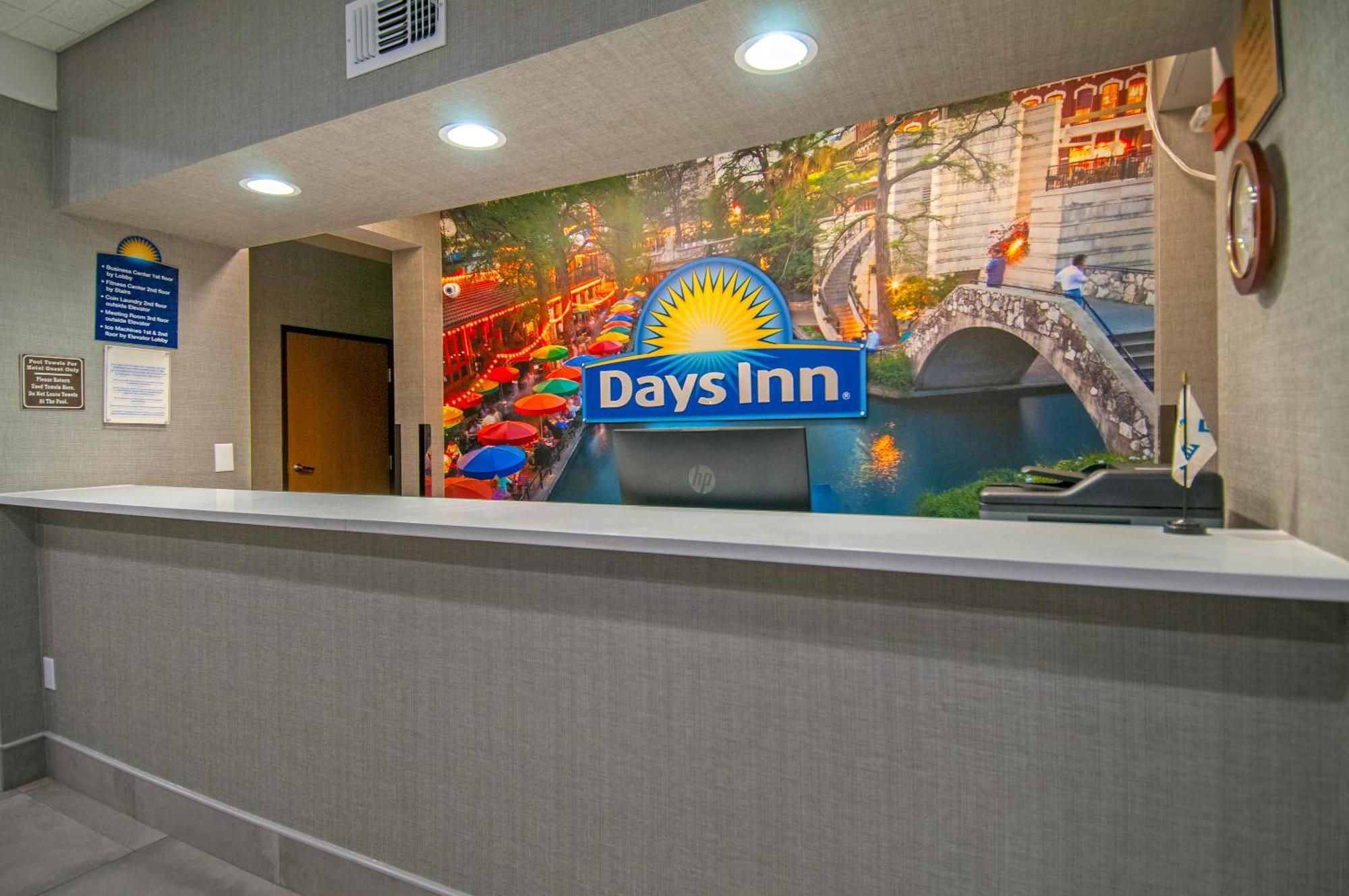 Days & By Wyndham North/stone Oak San Antonio