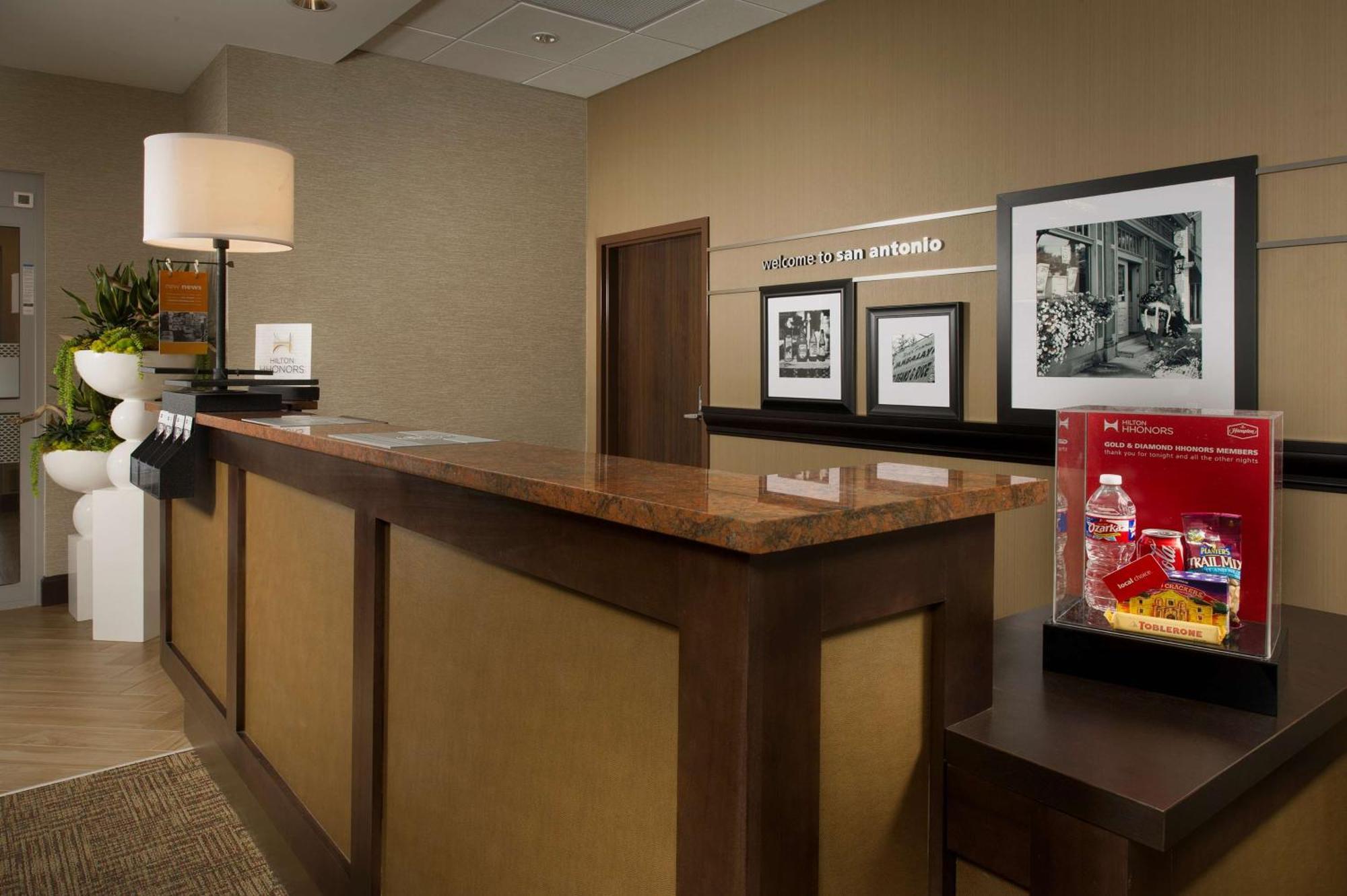Hampton & San Antonio-downtown/market Square 3* San Antonio