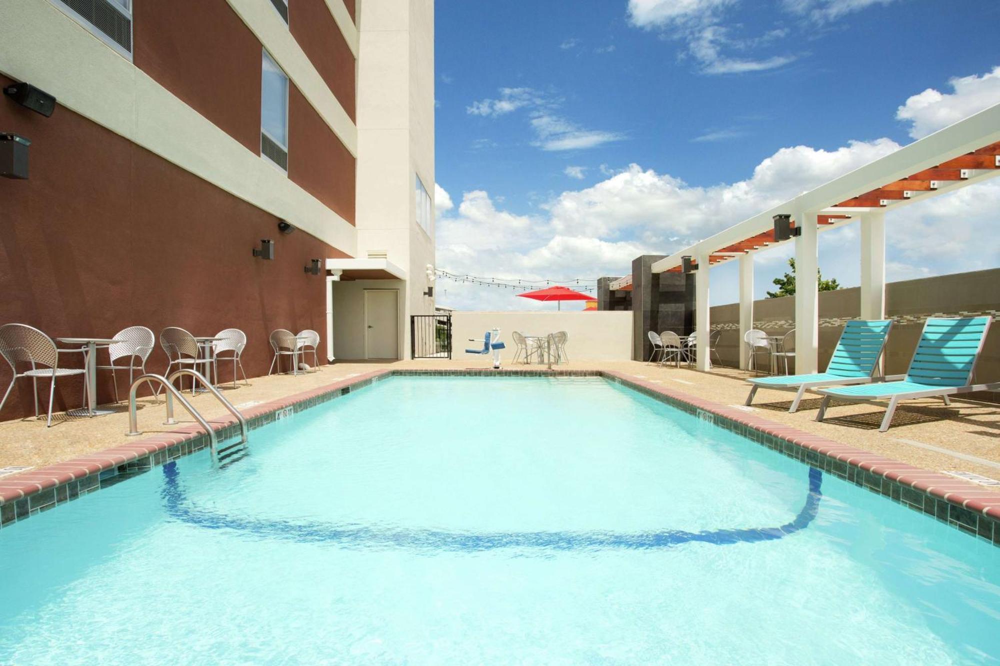 Home2 By Hilton Airport, Tx Hotel