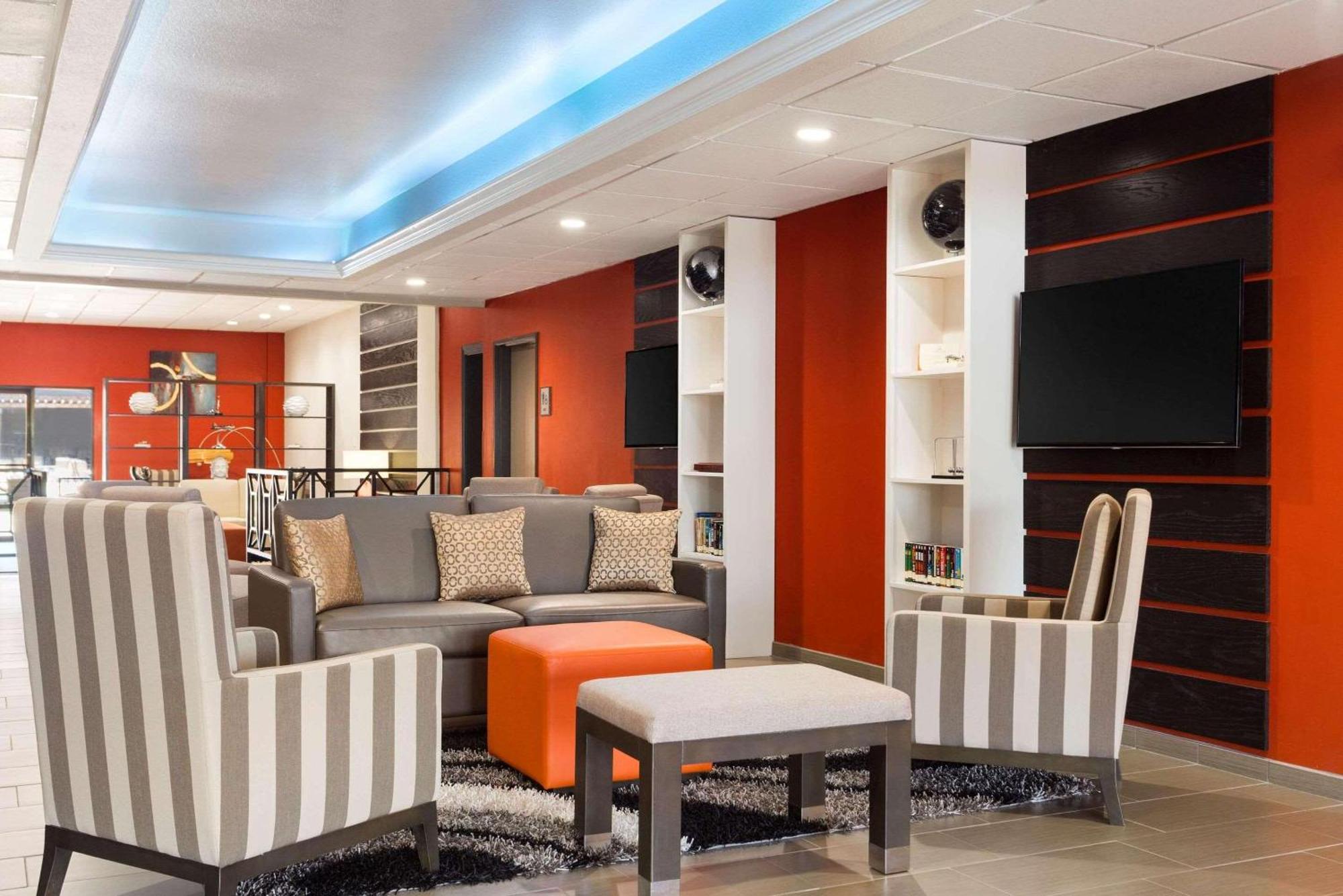 Hotel Country & By Radisson, Lackland Afb , Tx 3*