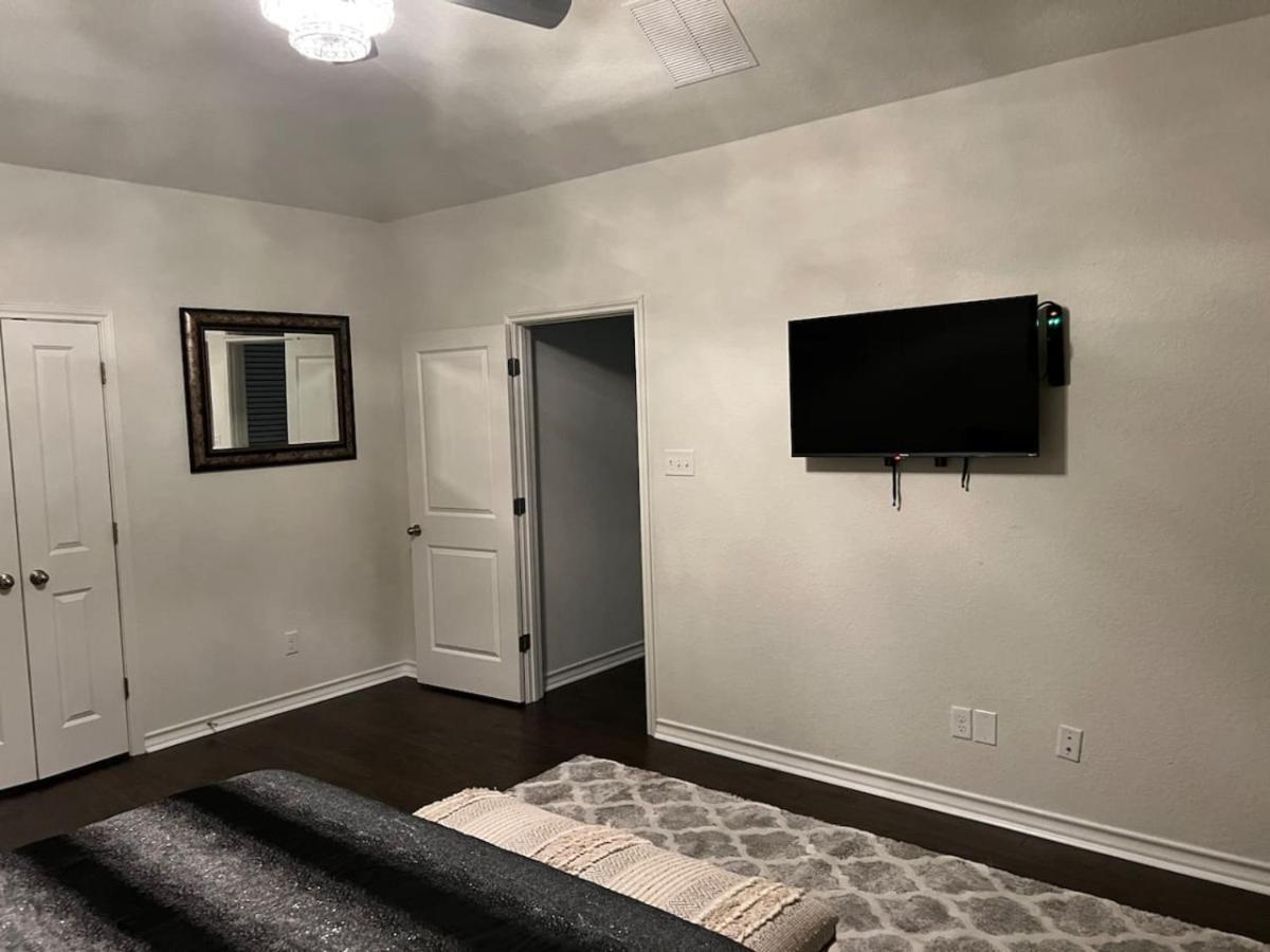Lxry 7br, Heated Pool And Near Attrns, St2 San Antonio