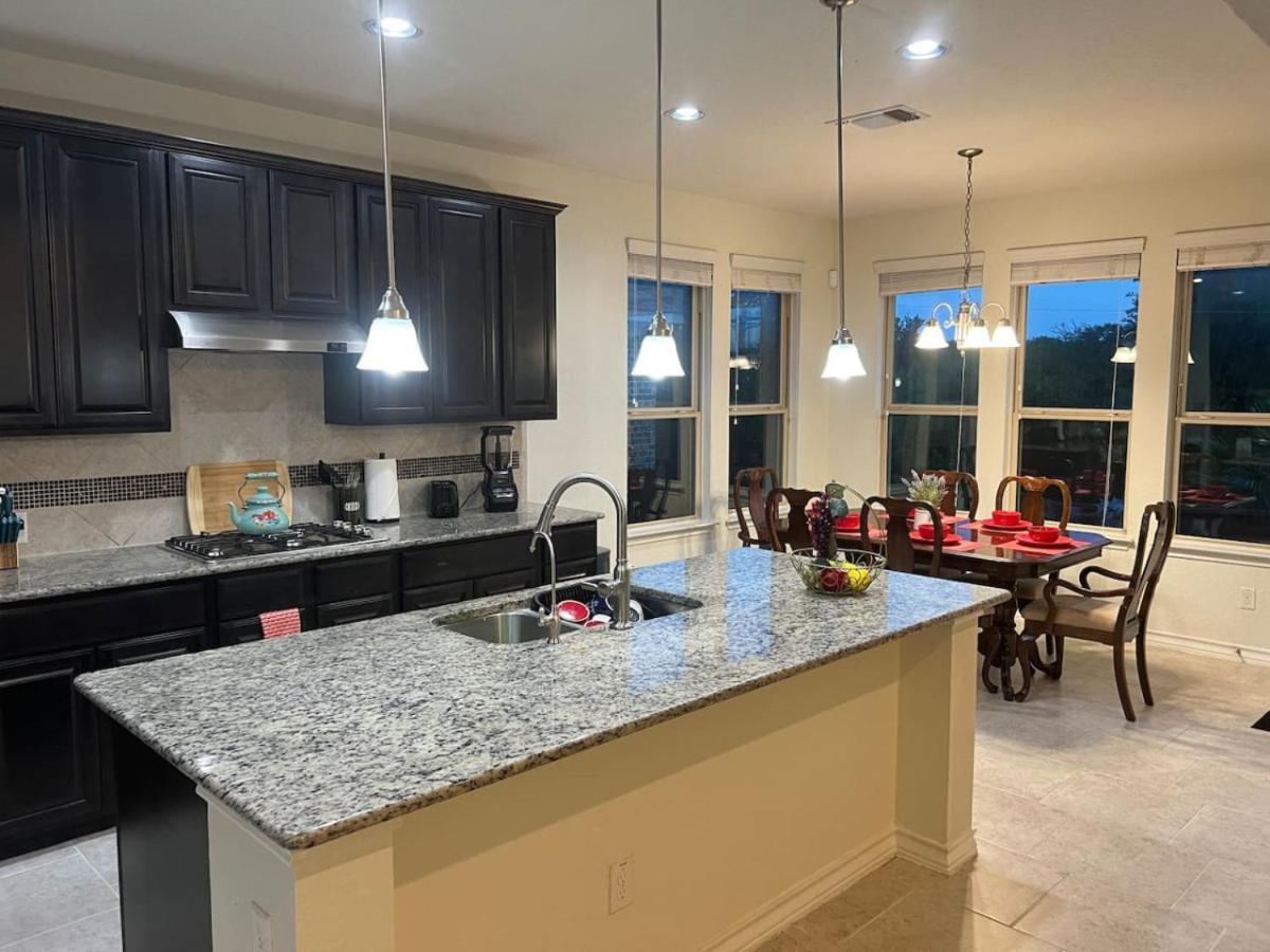 Villa Lxry 7br, Heated Pool And Near Attrns, St2 *