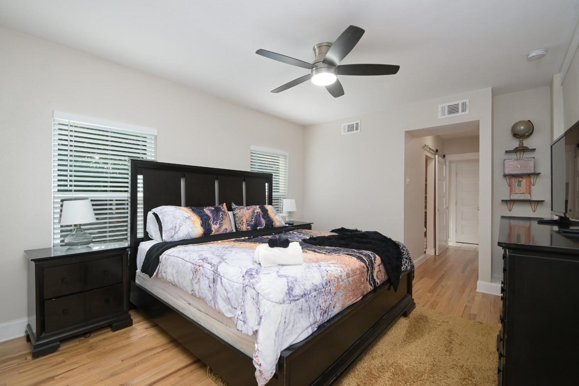 The Marbled Speakeasy - Luxury By The Alamo Villa San Antonio