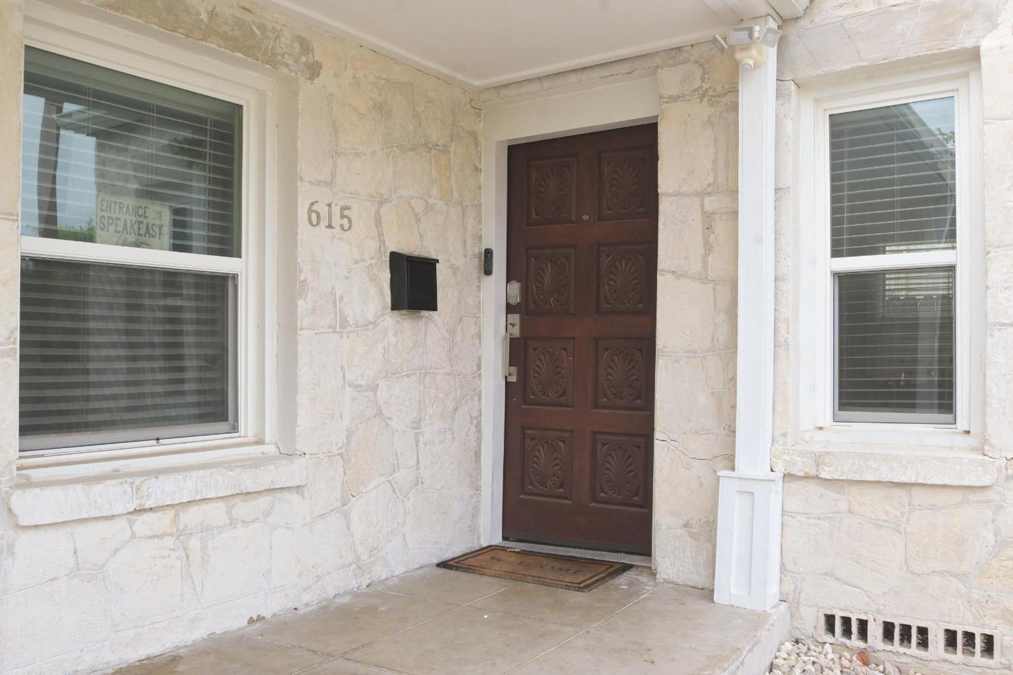 The Marbled Speakeasy - Luxury By The Alamo Villa *