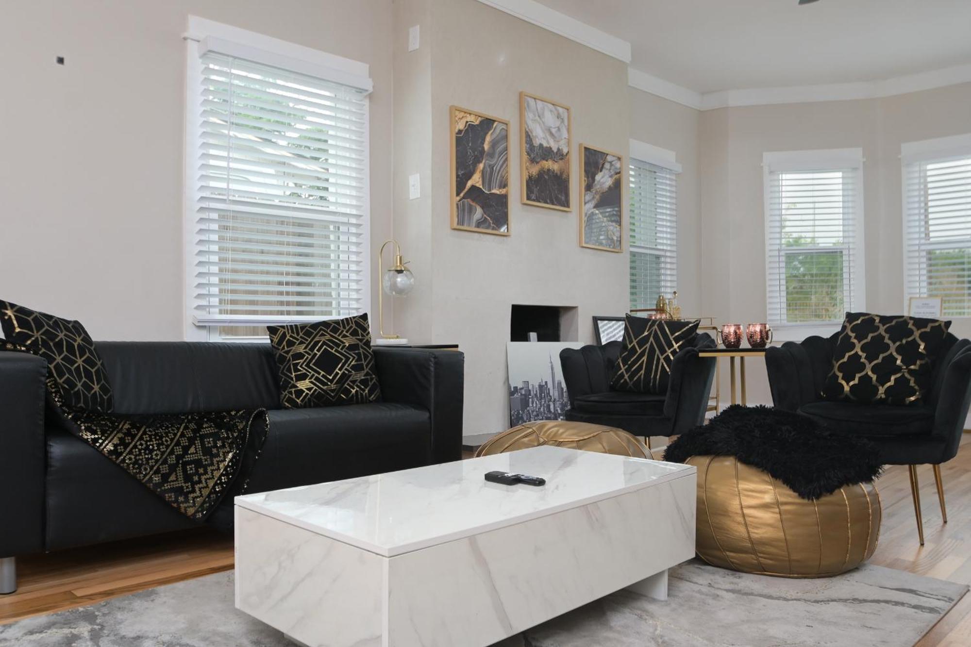 Villa The Marbled Speakeasy - Luxury By The Alamo