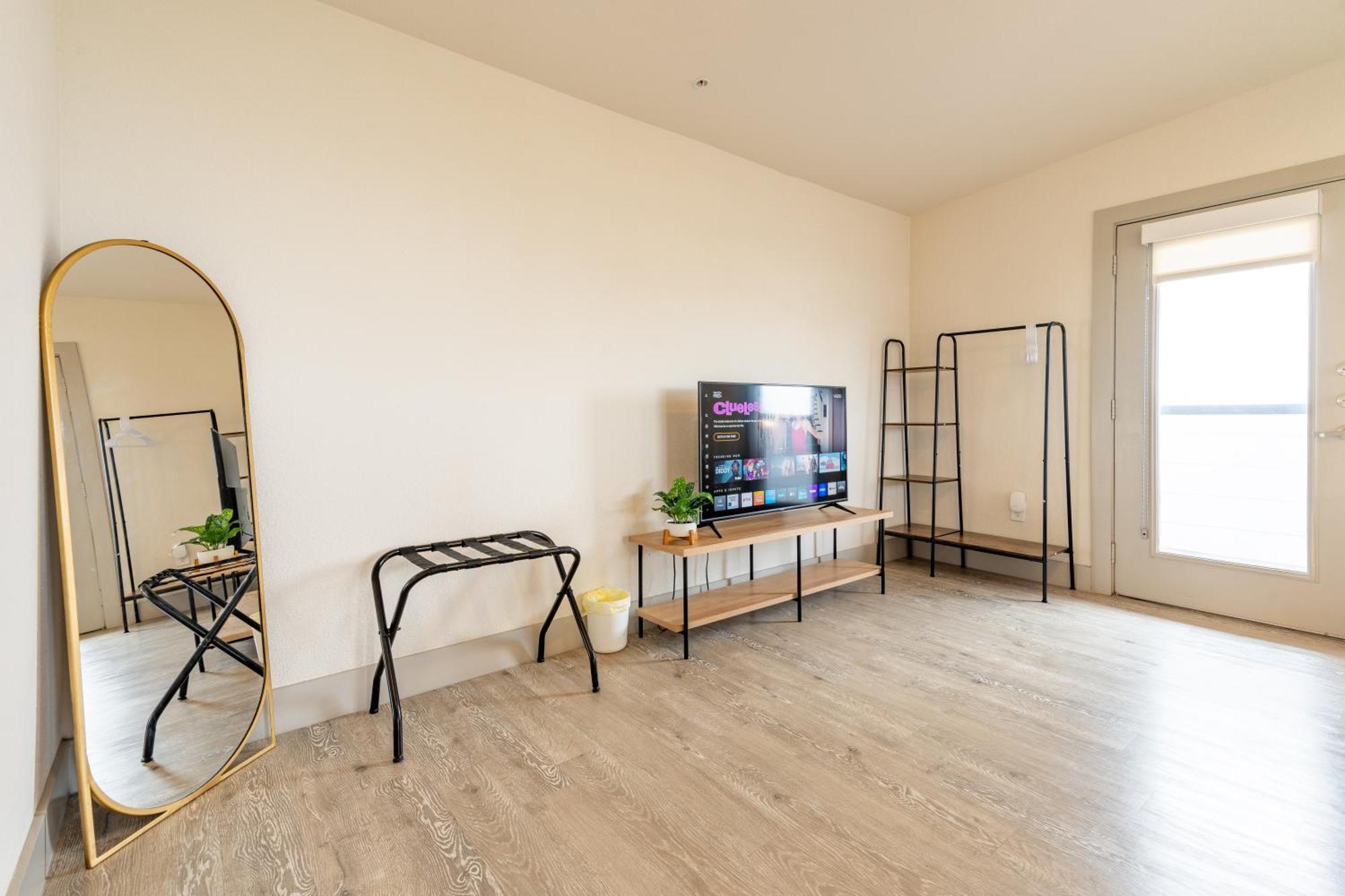 Apartment Riverwalk Penthouse Oasis W/free Parking Gym Pool