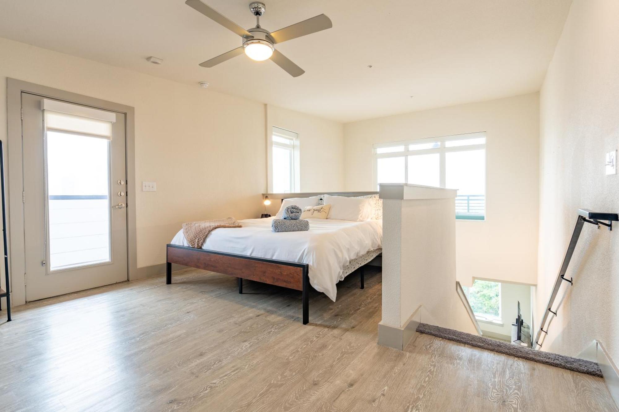 Apartment Riverwalk Penthouse Oasis W/free Parking Gym Pool San Antonio