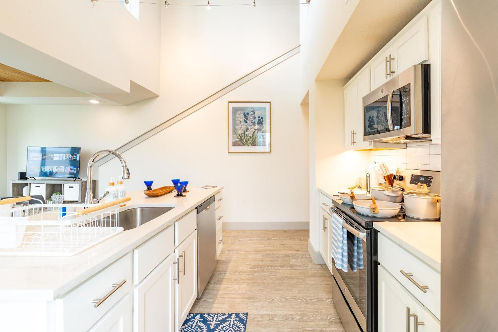Riverwalk Penthouse Oasis W/free Parking Gym Pool San Antonio