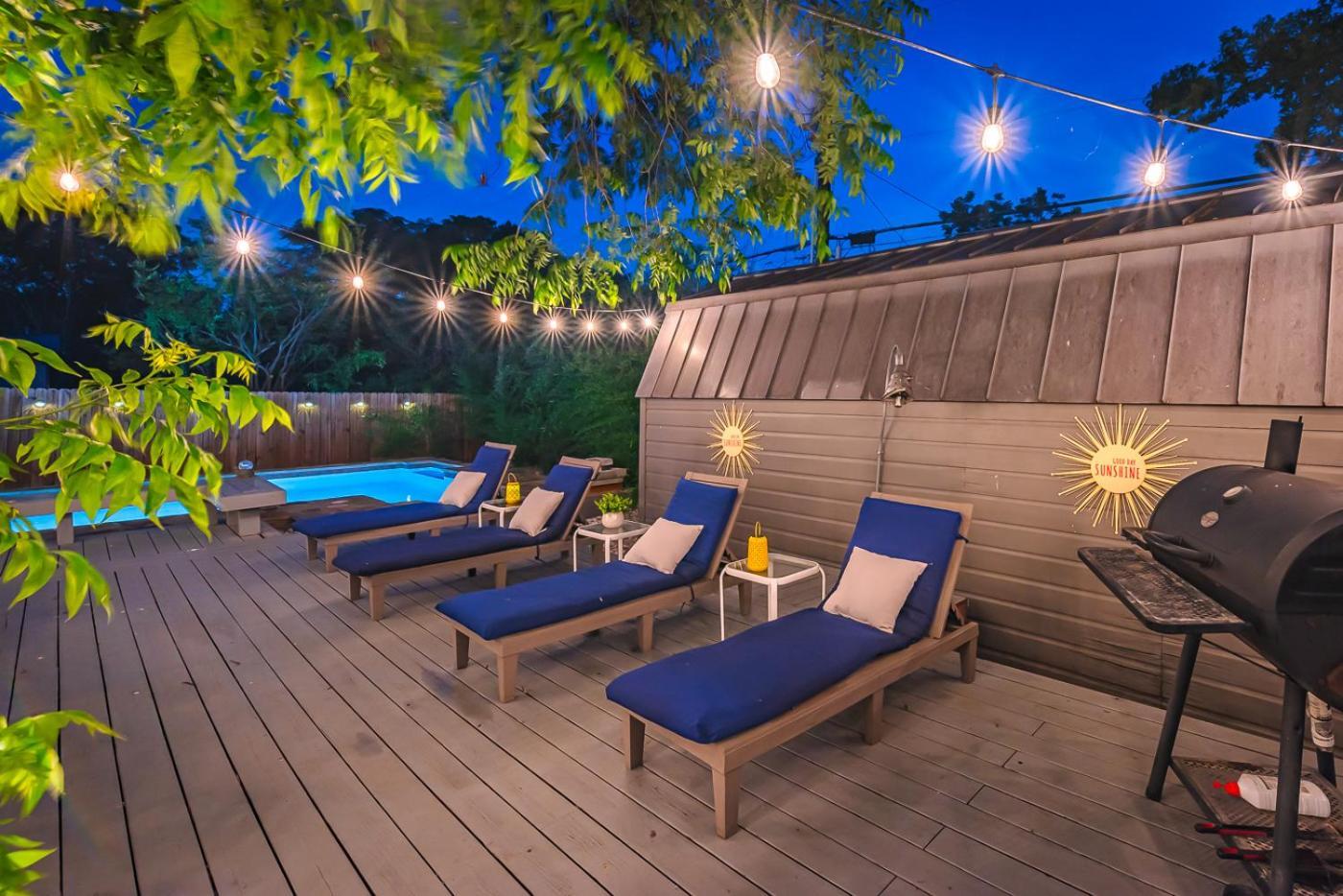 Holiday home Serene Pool & Firepit In Stunning By Airport