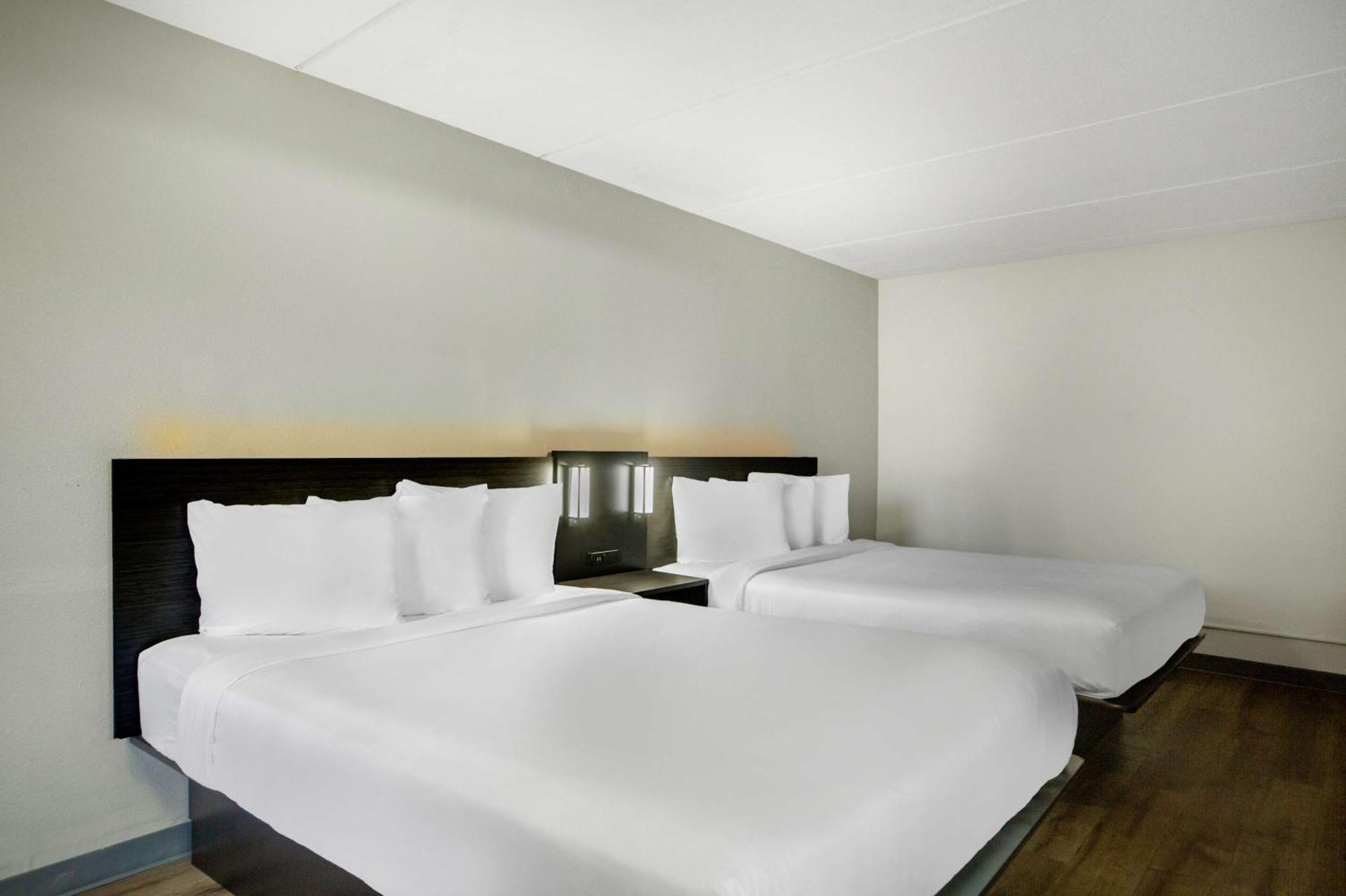 6 San Antonio, Tx I-35 North Corridor Hotel 2*