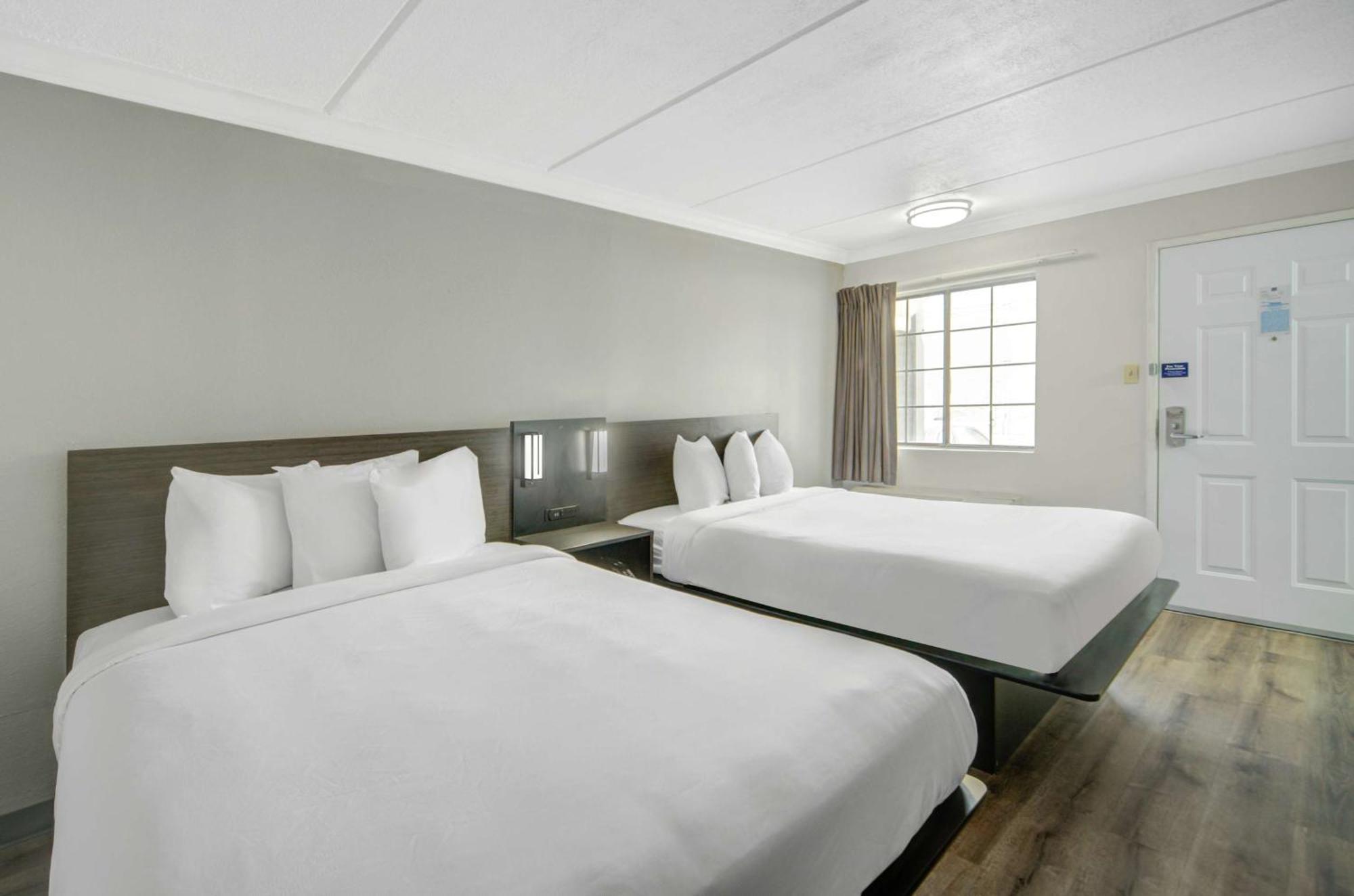 Hotel 6 San Antonio, Tx I-35 North Corridor 2*