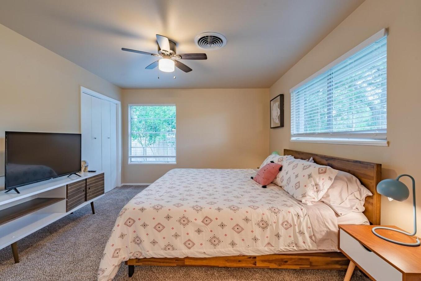 Texas Vacation Home, Game & Pool By Sixflags *