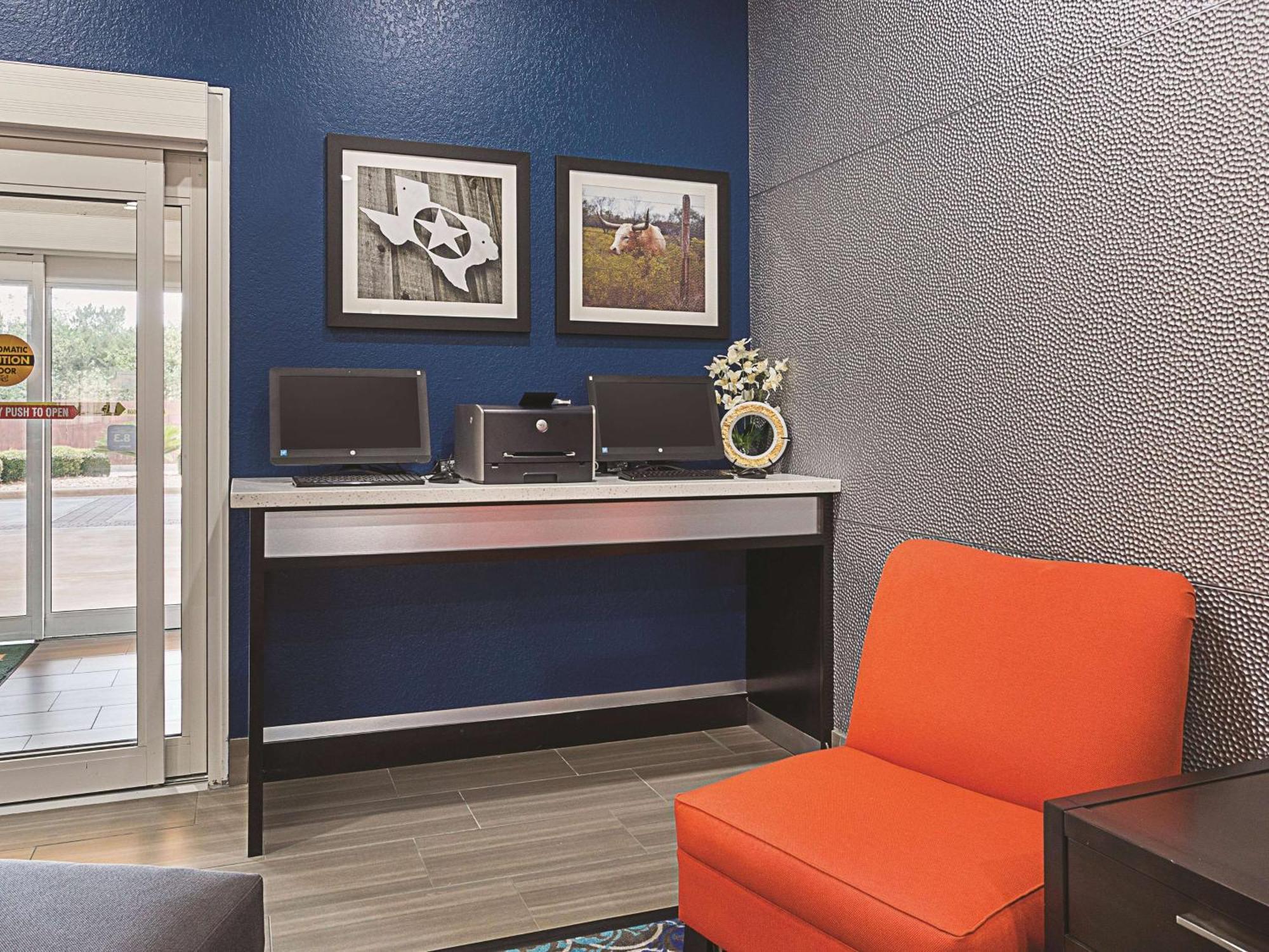 La Quinta By Wyndham Northwest