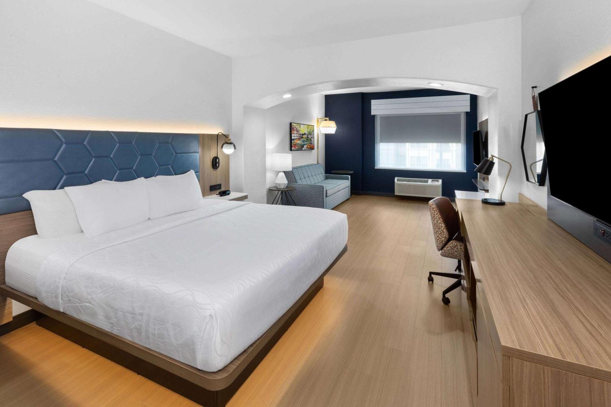 Hotel La Quinta By Wyndham Northwest 3*