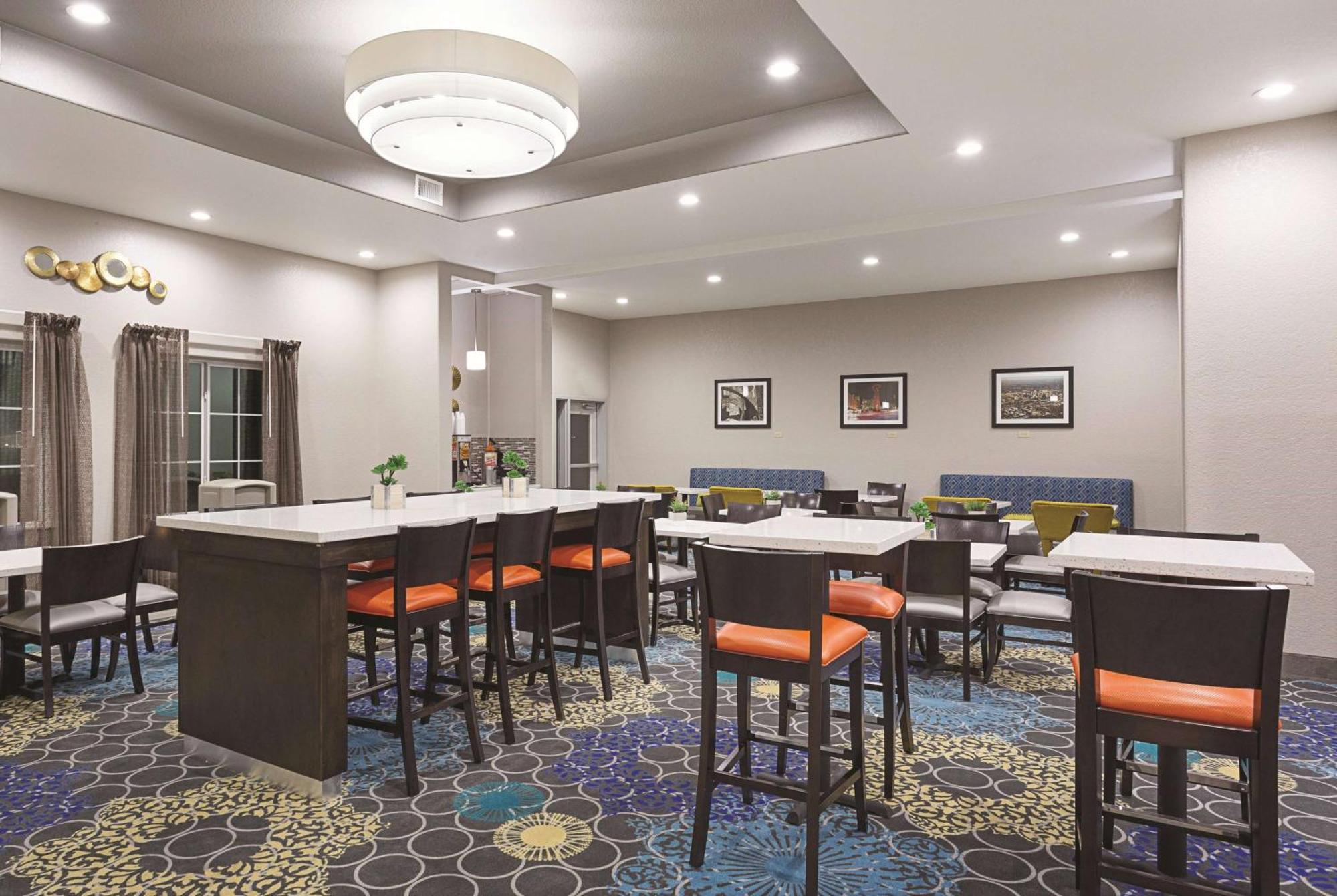 La Quinta By Wyndham Northwest Hotel
