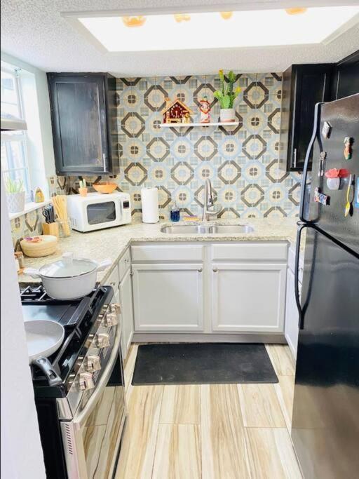 Apartment Lovely 2 Bedroom Hidden Gem At The Botanical Garden Unit 3
