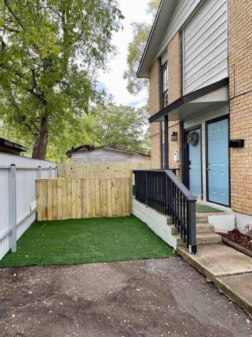Apartment Lovely 2 Bedroom Hidden Gem At The Botanical Garden Unit 3 *