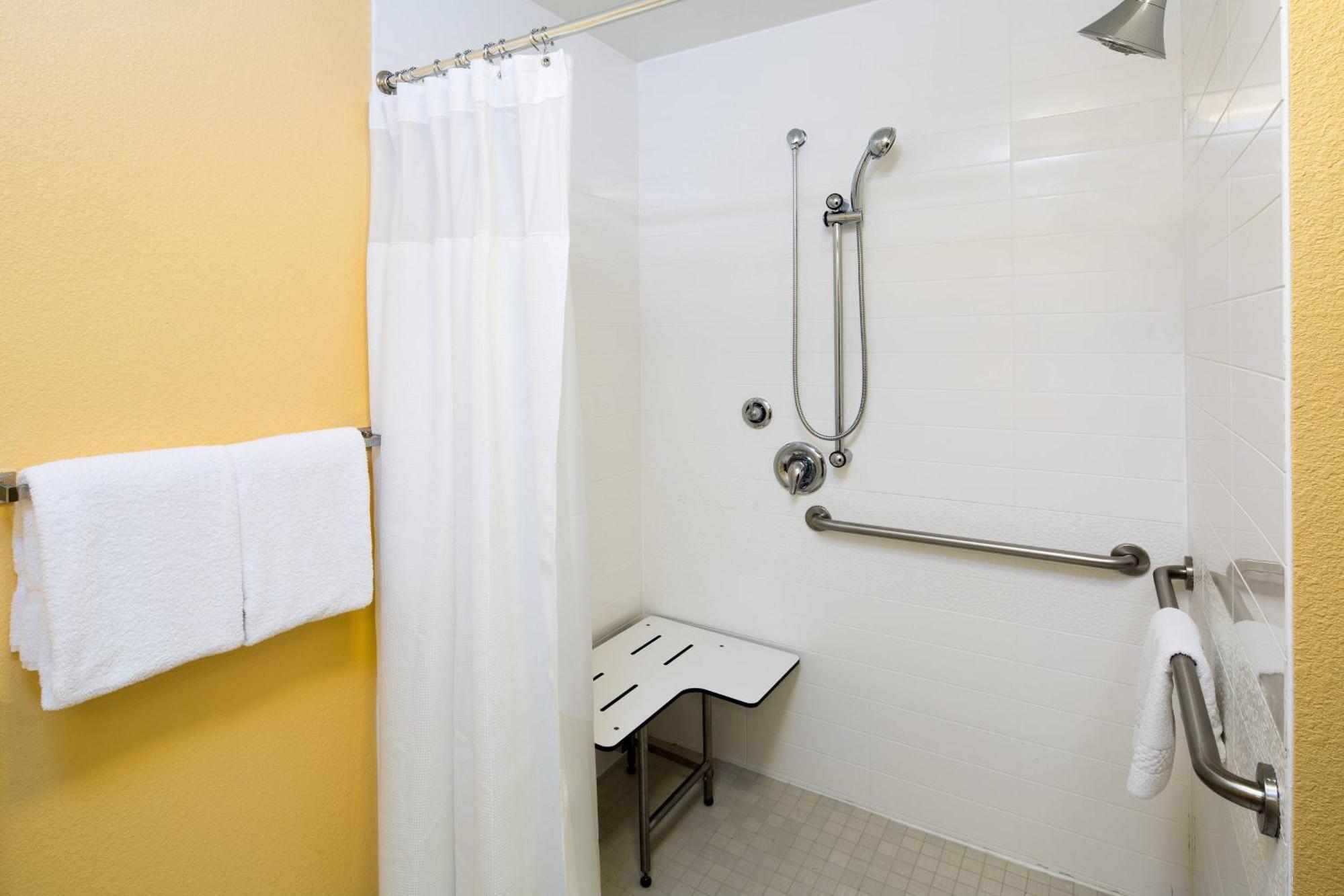 Fairfield & By Marriott Airport/north Star Mall Hotel 3*