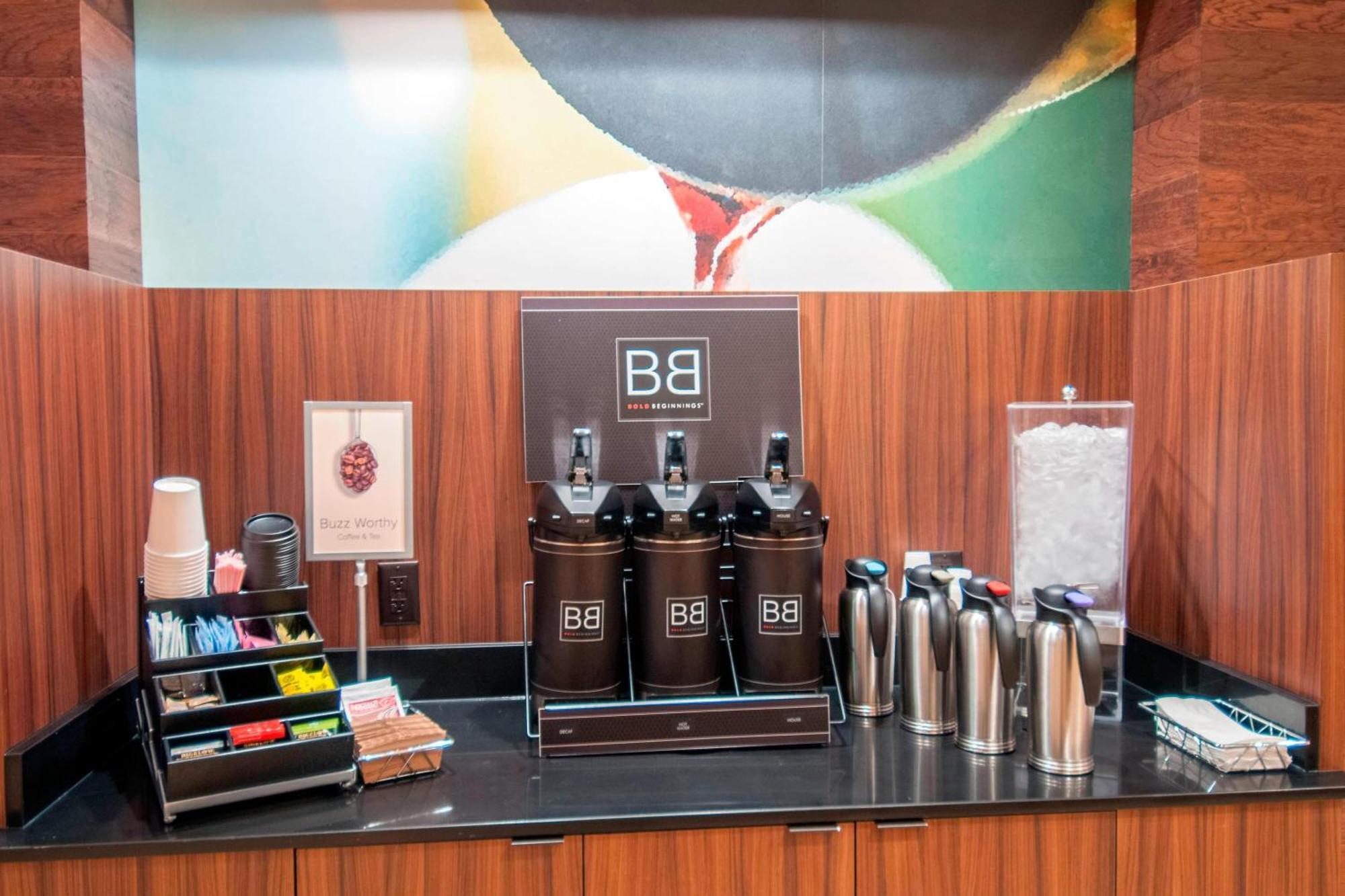 Fairfield & By Marriott Brooks Base 3* San Antonio