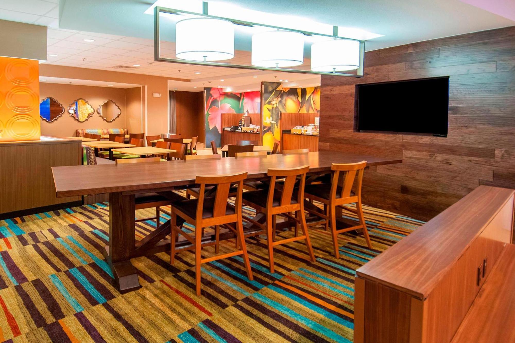 Fairfield & By Marriott Brooks Base 3* San Antonio