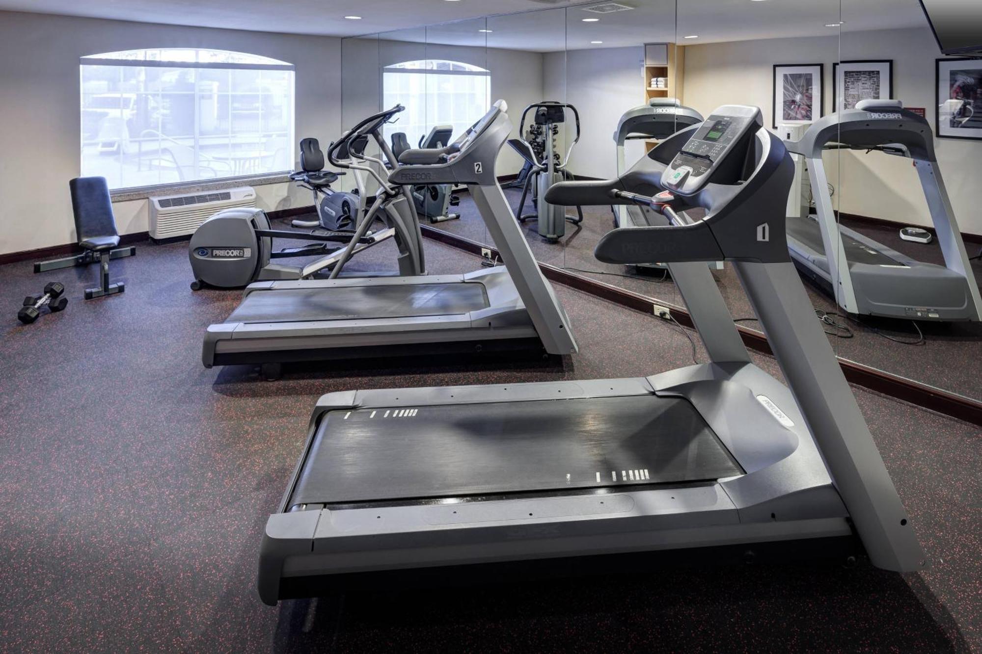 Towneplace By Marriott Airport 3*