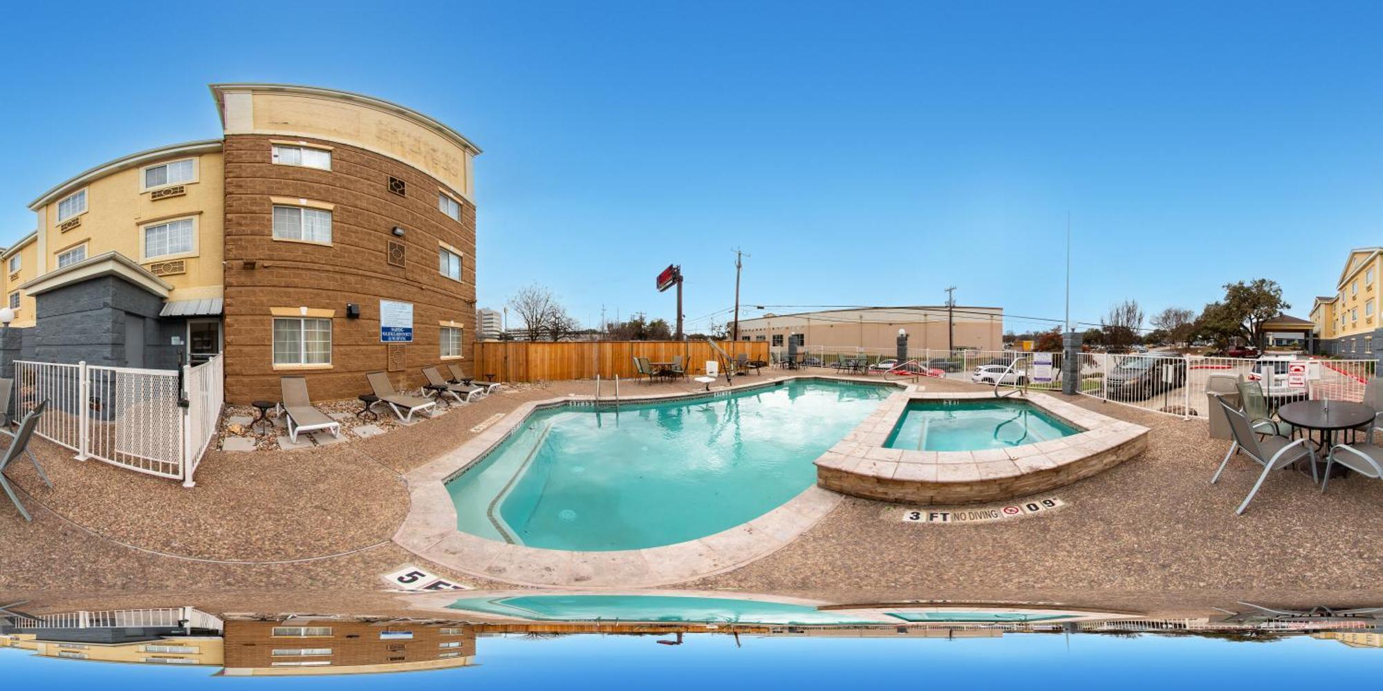 Quality & Airport North - Stone Oak Hotel San Antonio