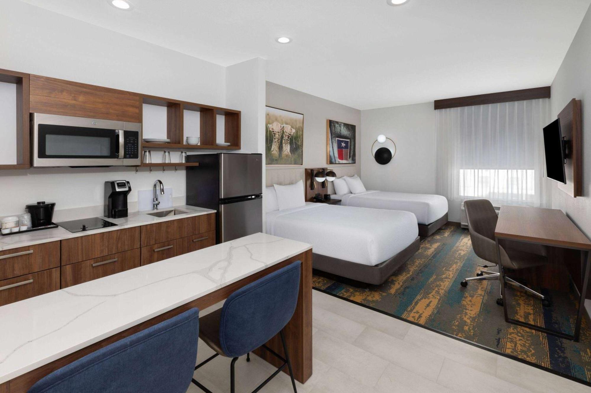La Quinta & By Wyndham At The Rim Hotel San Antonio