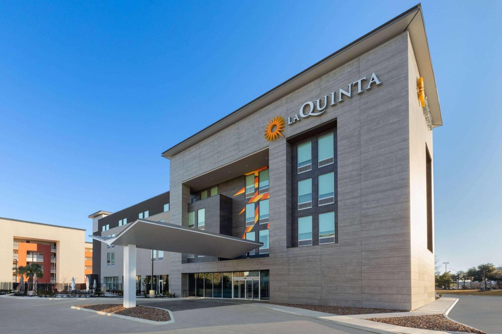 La Quinta & By Wyndham At The Rim * San Antonio