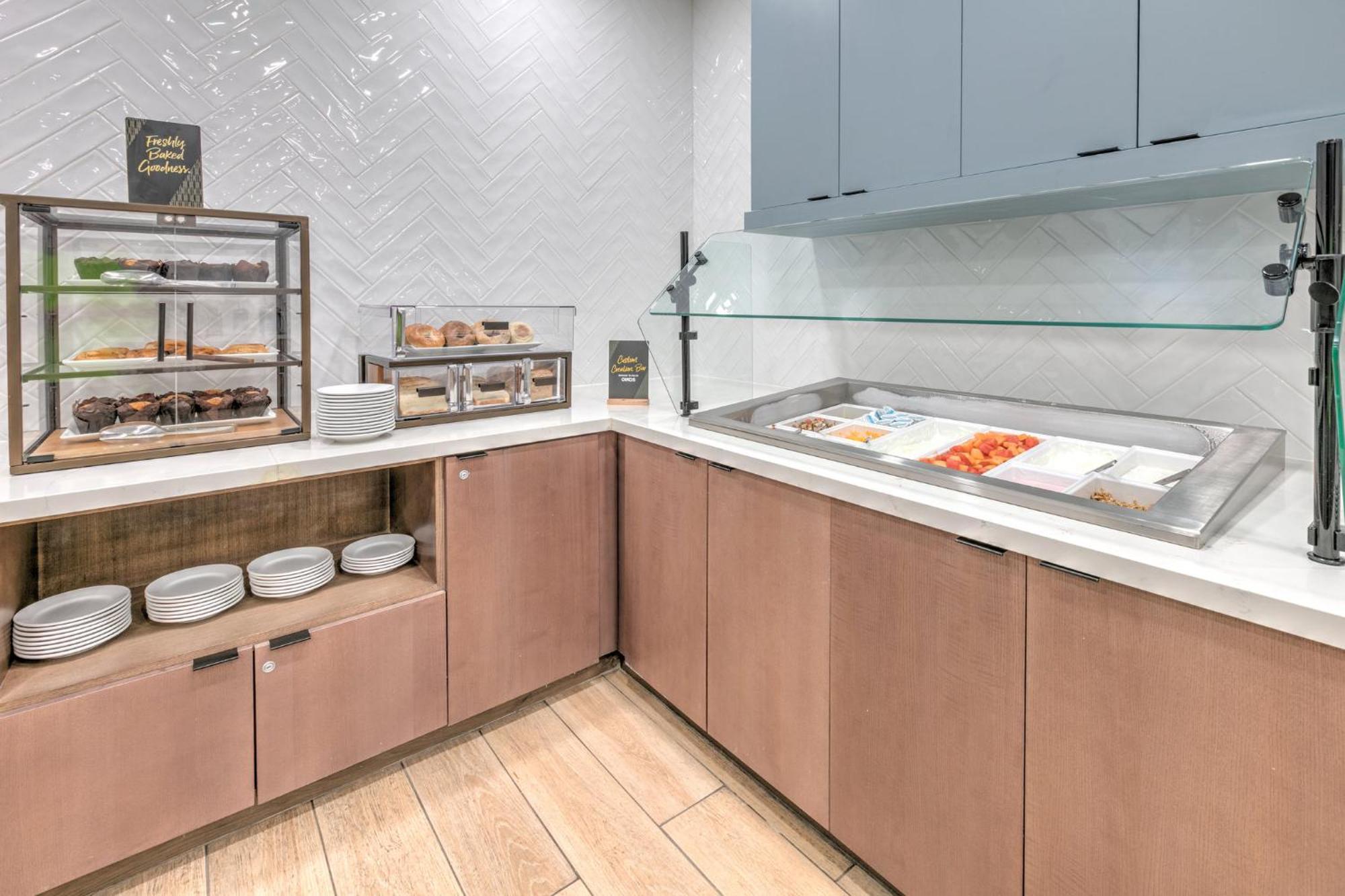 Hotel Staybridge Lackland Afb Area By Ihg *