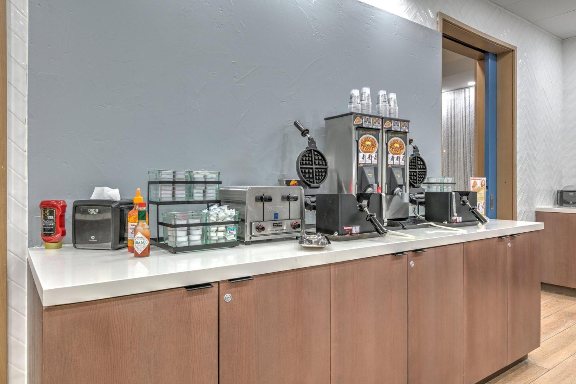 Hotel Staybridge Lackland Afb Area By Ihg *